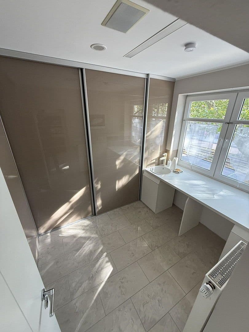 3 bedroom flat to rent, 141 m², Halle (Saale), Saxony-Anhalt 3 bedroom flat to rent, 141 m², Halle (Saale), Saxony-Anhalt