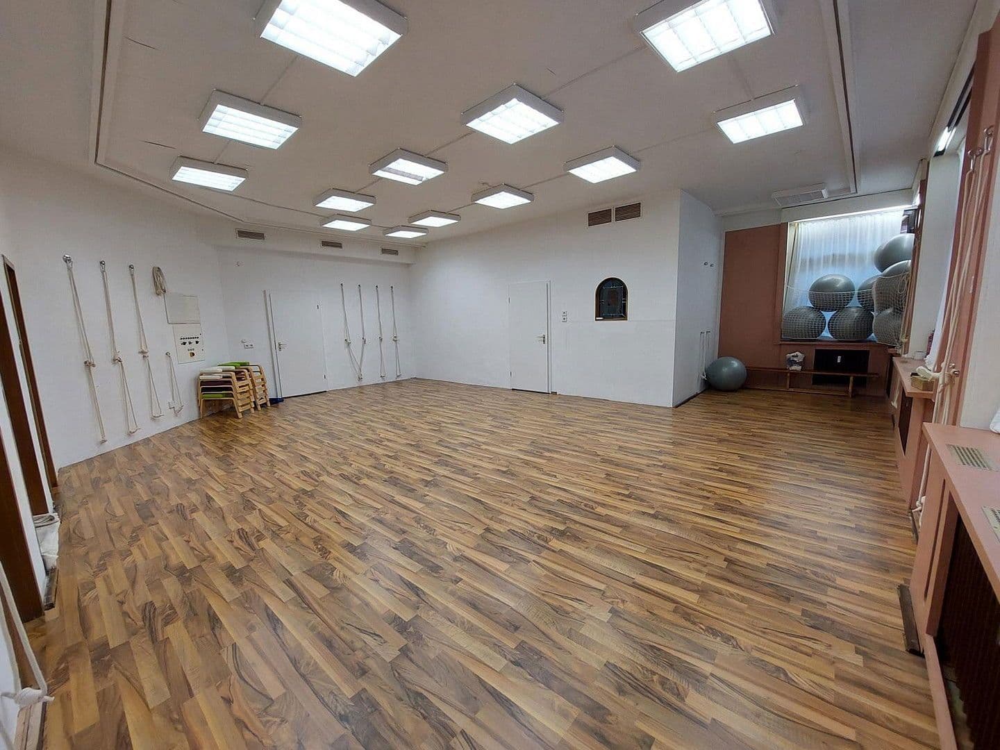 non-residential property to rent, 100 m², Langenberger Straße, Velbert, North Rhine-Westphalia non-residential property to rent, 100 m², Langenberger Straße, Velbert, North Rhine-Westphalia