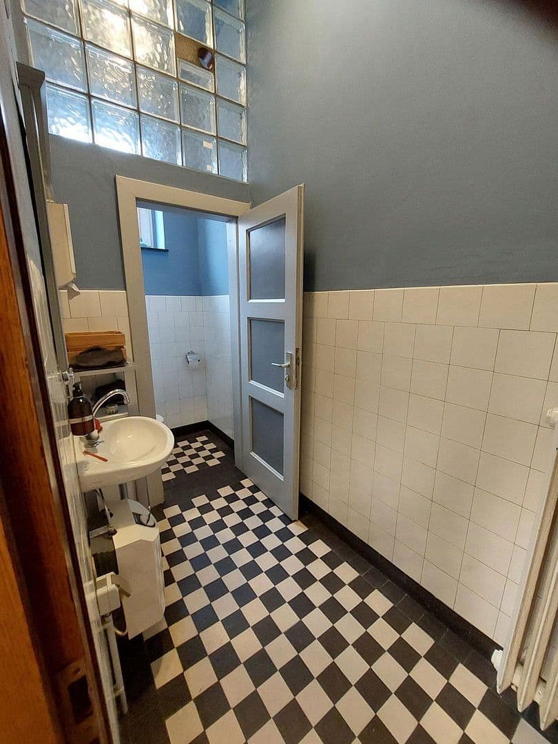 non-residential property to rent, 100 m², Langenberger Straße, Velbert, North Rhine-Westphalia non-residential property to rent, 100 m², Langenberger Straße, Velbert, North Rhine-Westphalia