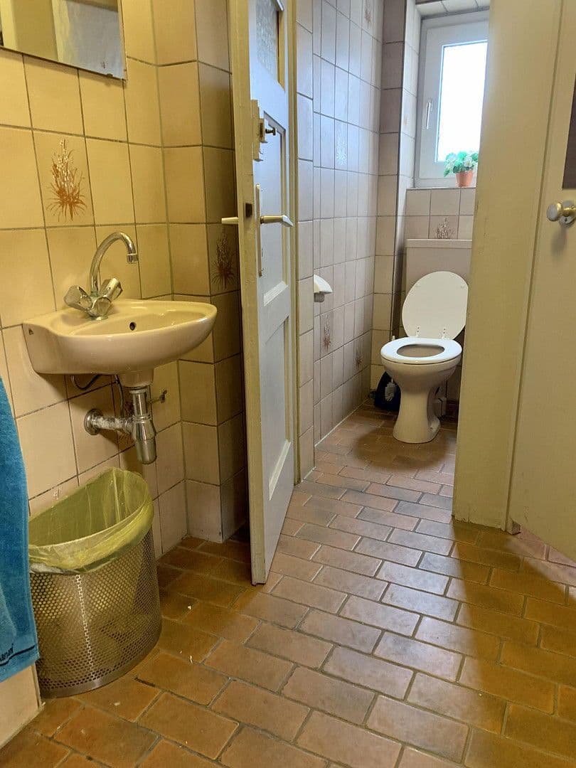 non-residential property to rent, 100 m², Langenberger Straße, Velbert, North Rhine-Westphalia non-residential property to rent, 100 m², Langenberger Straße, Velbert, North Rhine-Westphalia