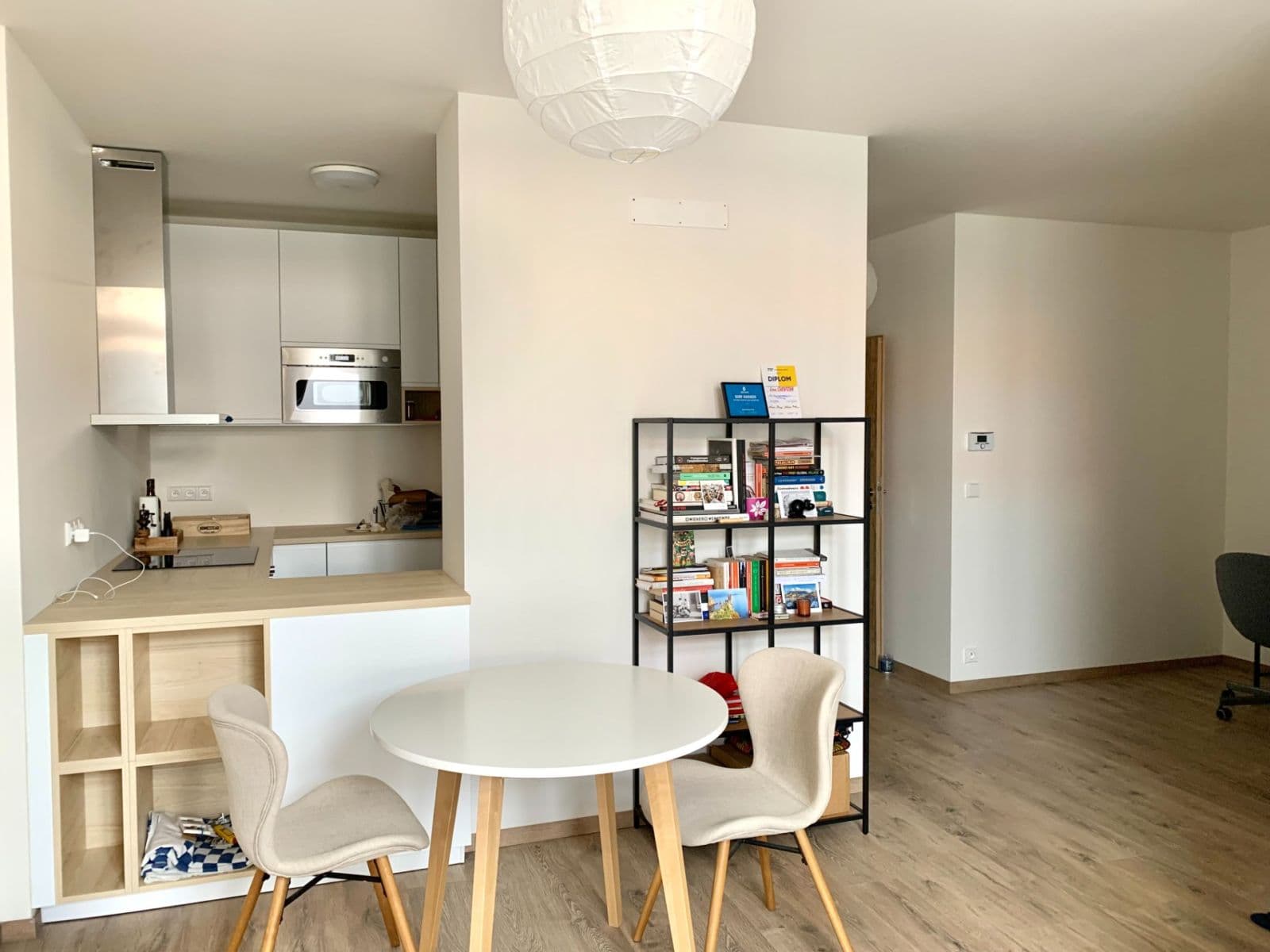 1 bedroom with open-plan kitchen flat to rent, 50 m², Šaldova, Prague, Prague 1 bedroom with open-plan kitchen flat to rent, 50 m², Šaldova, Prague, Prague