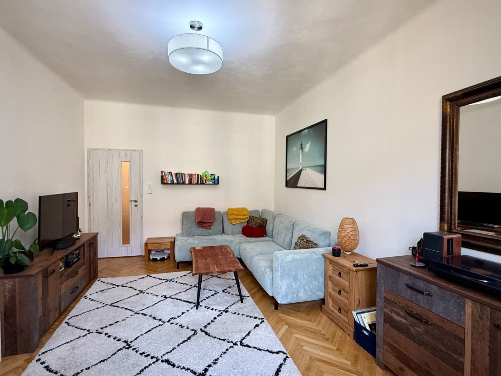 2 bedroom flat to rent, 70 m², U Smaltovny, Prague, Prague 2 bedroom flat to rent, 70 m², U Smaltovny, Prague, Prague