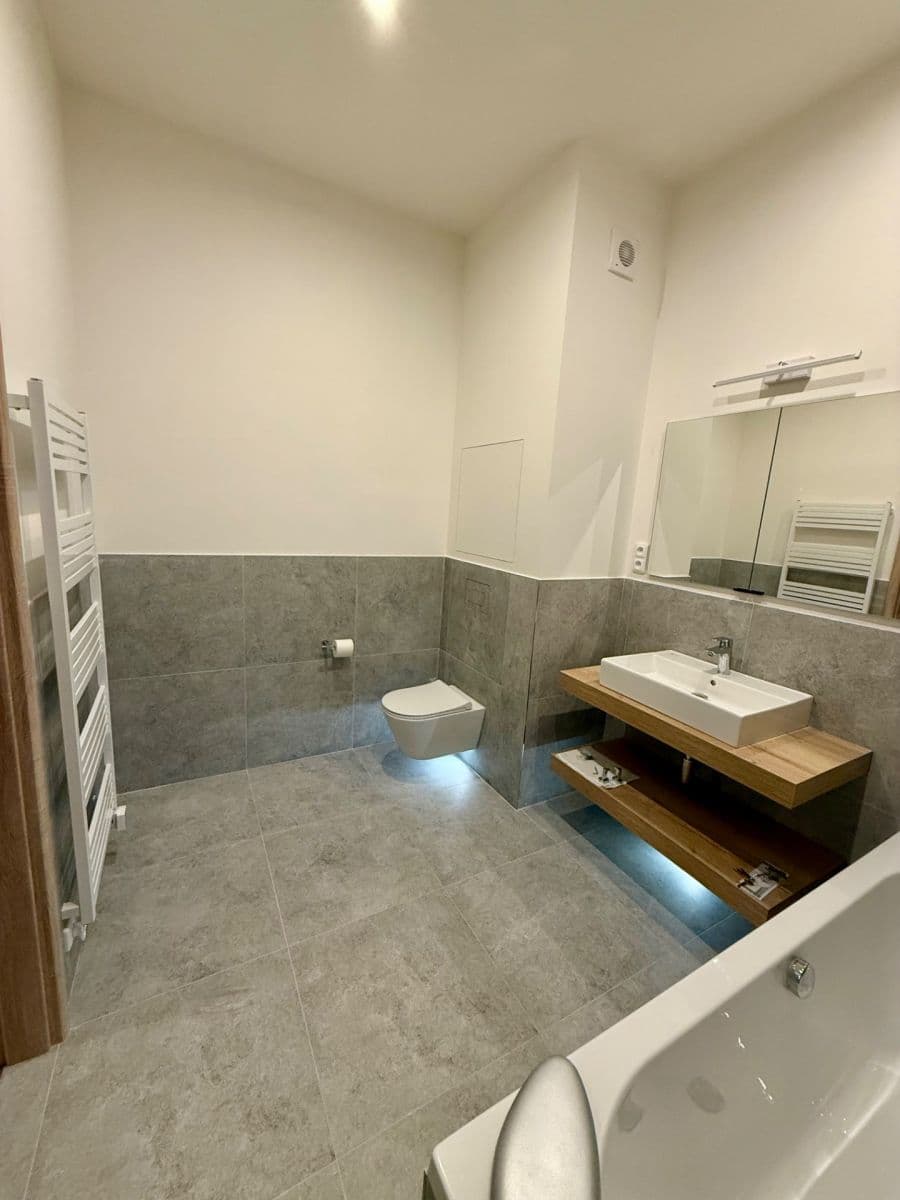 1 bedroom with open-plan kitchen flat for sale, 65 m², Topolová, Milovice, Středočeský Region 1 bedroom with open-plan kitchen flat for sale, 65 m², Topolová, Milovice, Středočeský Region