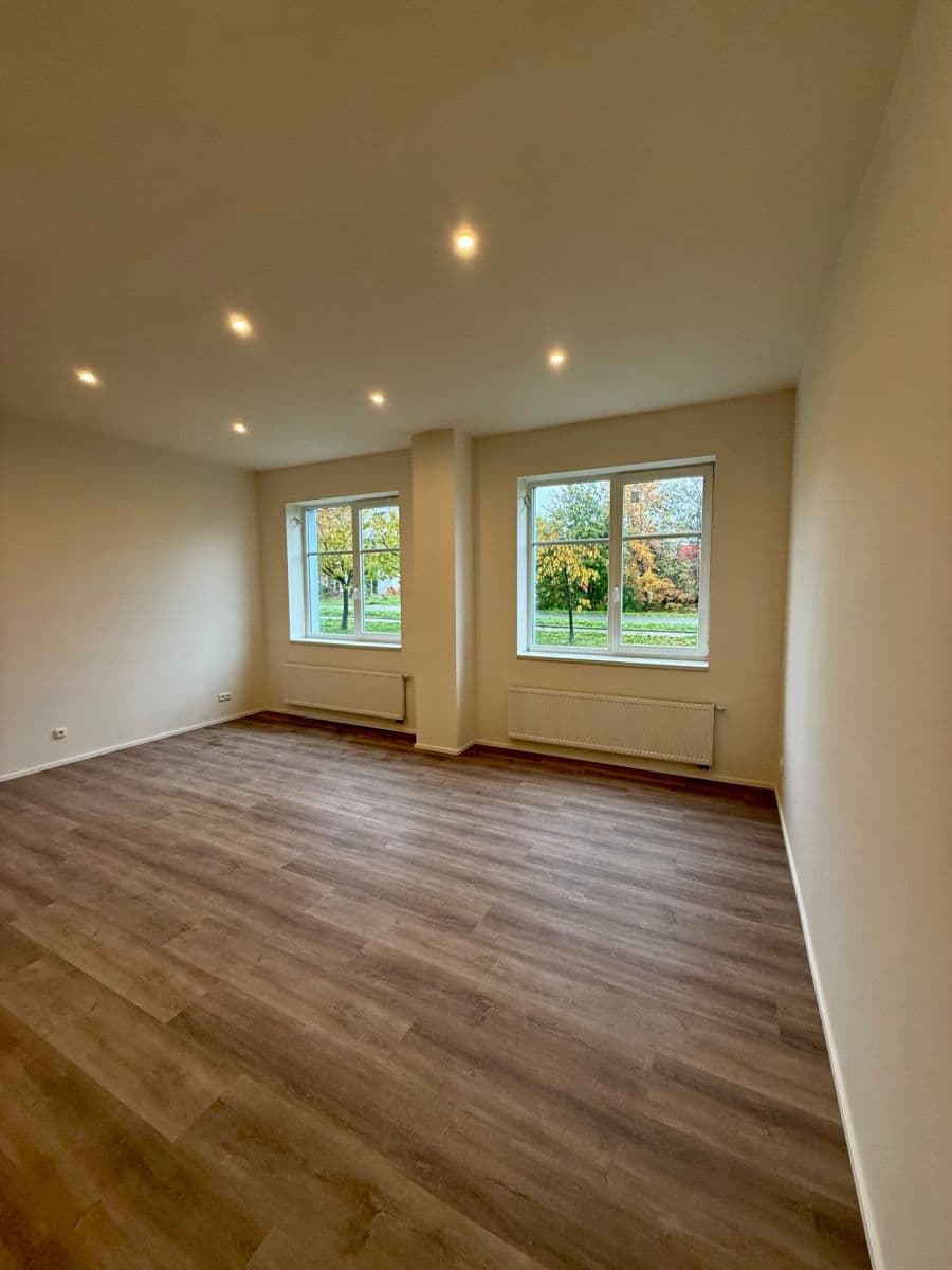 1 bedroom with open-plan kitchen flat for sale, 65 m², Topolová, Milovice, Středočeský Region 1 bedroom with open-plan kitchen flat for sale, 65 m², Topolová, Milovice, Středočeský Region