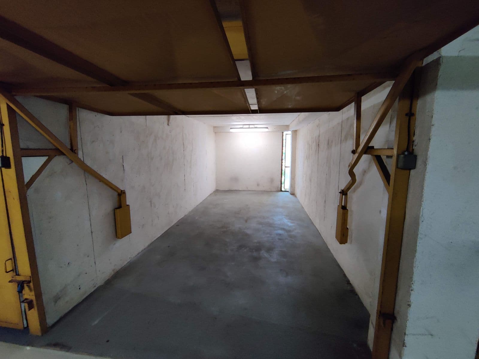 garage to rent, 18 m², Navigátorů, Prague, Prague garage to rent, 18 m², Navigátorů, Prague, Prague