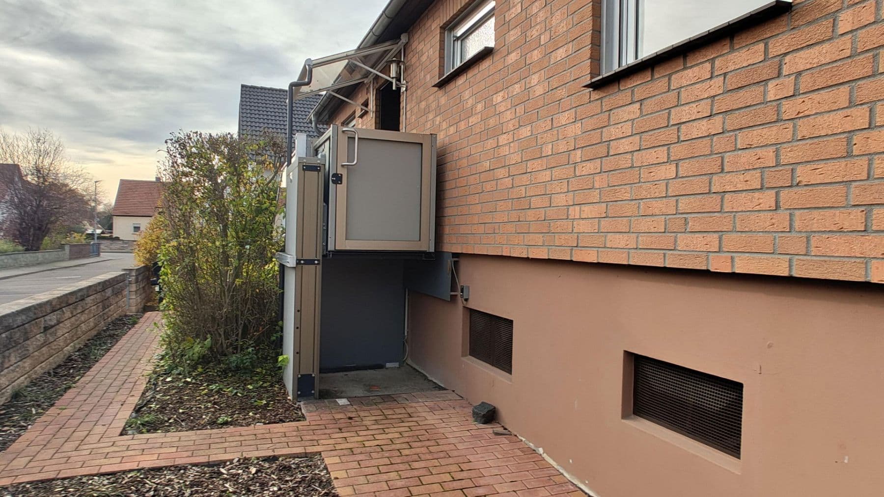 house to rent, 145 m², Osthofen, Rhineland-Palatinate house to rent, 145 m², Osthofen, Rhineland-Palatinate