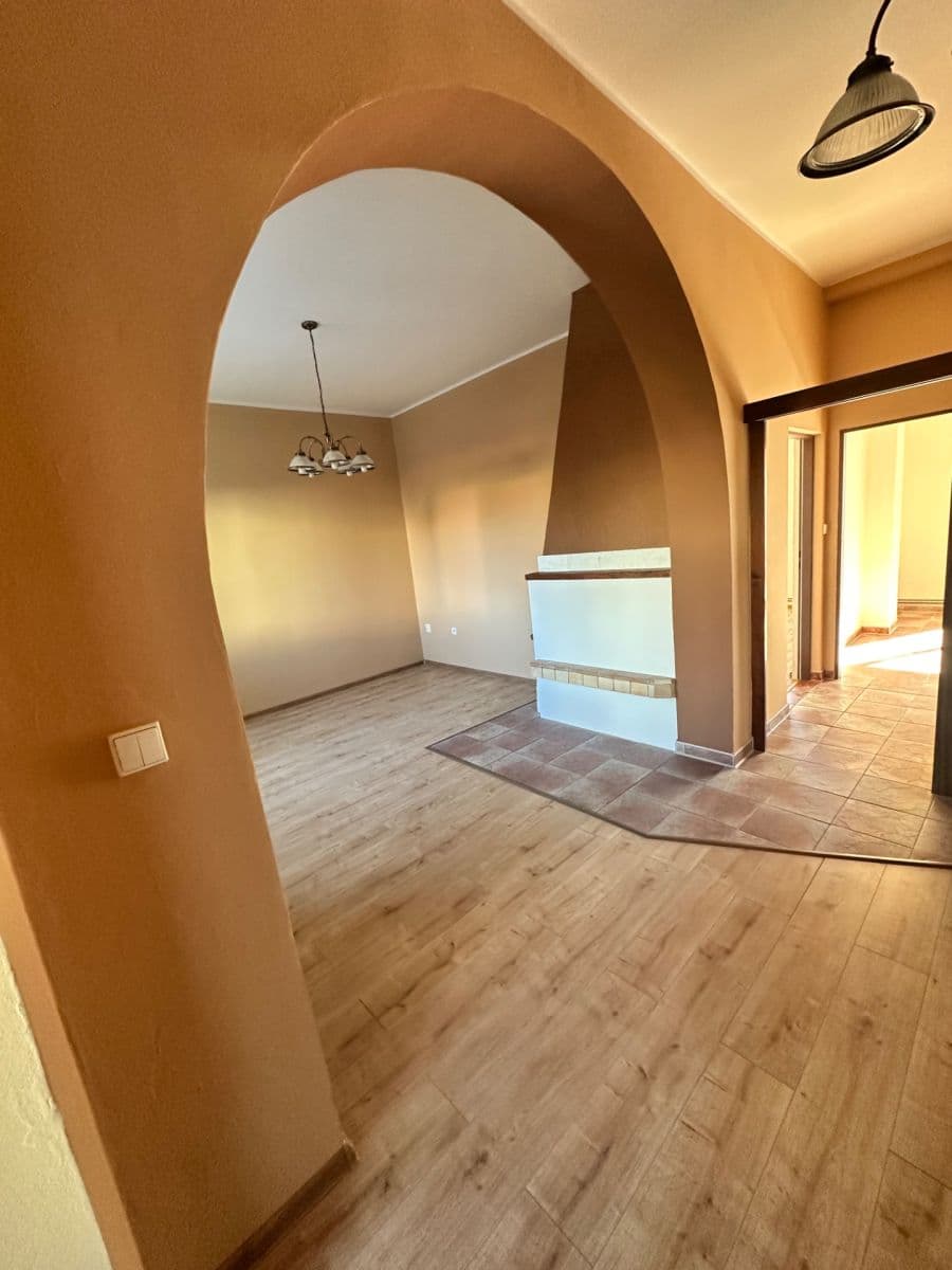 2 bedroom with open-plan kitchen flat to rent, 80 m², Dr. Steinera, Kladno, Středočeský Region 2 bedroom with open-plan kitchen flat to rent, 80 m², Dr. Steinera, Kladno, Středočeský Region