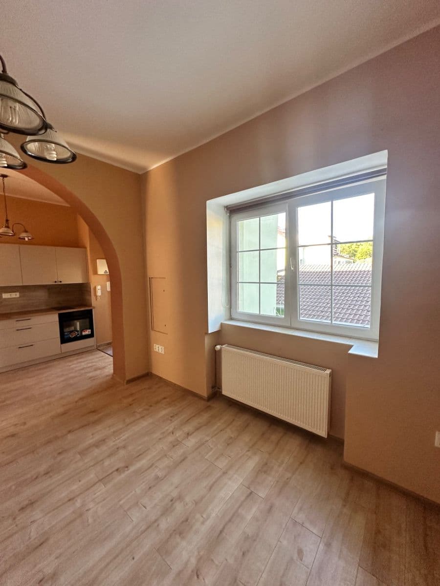 2 bedroom with open-plan kitchen flat to rent, 80 m², Dr. Steinera, Kladno, Středočeský Region 2 bedroom with open-plan kitchen flat to rent, 80 m², Dr. Steinera, Kladno, Středočeský Region