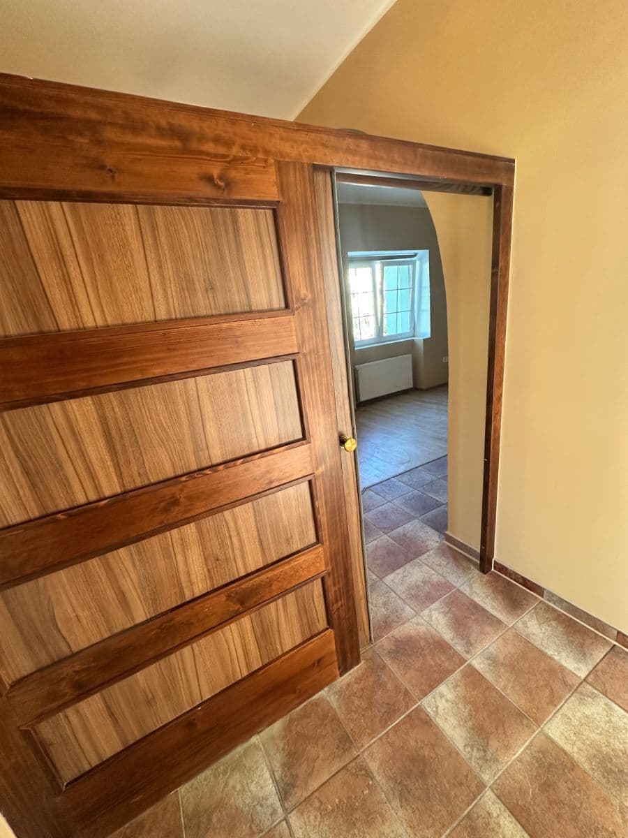 2 bedroom with open-plan kitchen flat to rent, 80 m², Dr. Steinera, Kladno, Středočeský Region 2 bedroom with open-plan kitchen flat to rent, 80 m², Dr. Steinera, Kladno, Středočeský Region