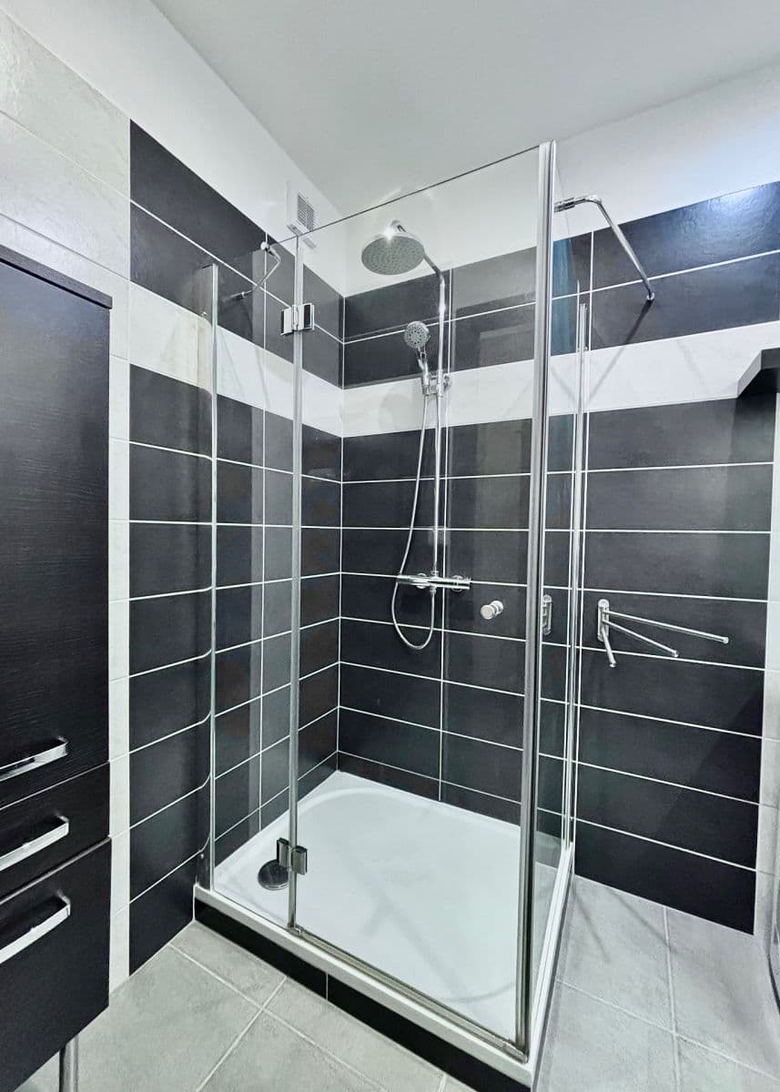 2 bedroom with open-plan kitchen flat for sale, 63 m², Československé armády, Skuteč, Pardubický Region 2 bedroom with open-plan kitchen flat for sale, 63 m², Československé armády, Skuteč, Pardubický Region