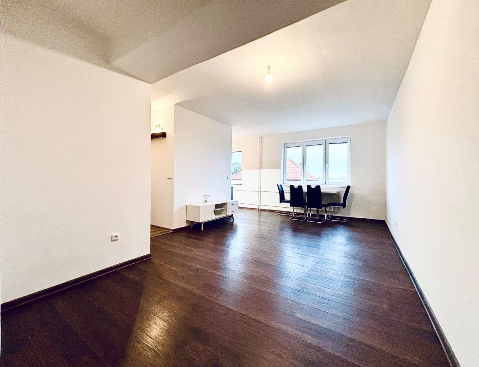 2 bedroom with open-plan kitchen flat for sale, 63 m², Československé armády, Skuteč, Pardubický Region 2 bedroom with open-plan kitchen flat for sale, 63 m², Československé armády, Skuteč, Pardubický Region