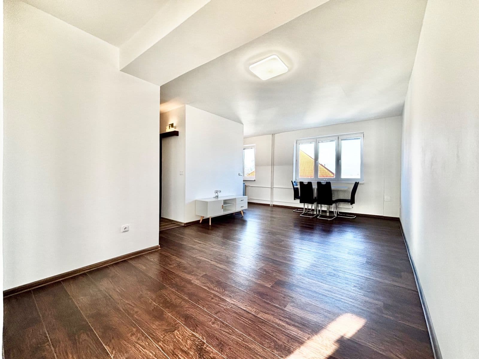 2 bedroom with open-plan kitchen flat for sale, 63 m², Československé armády, Skuteč, Pardubický Region 2 bedroom with open-plan kitchen flat for sale, 63 m², Československé armády, Skuteč, Pardubický Region