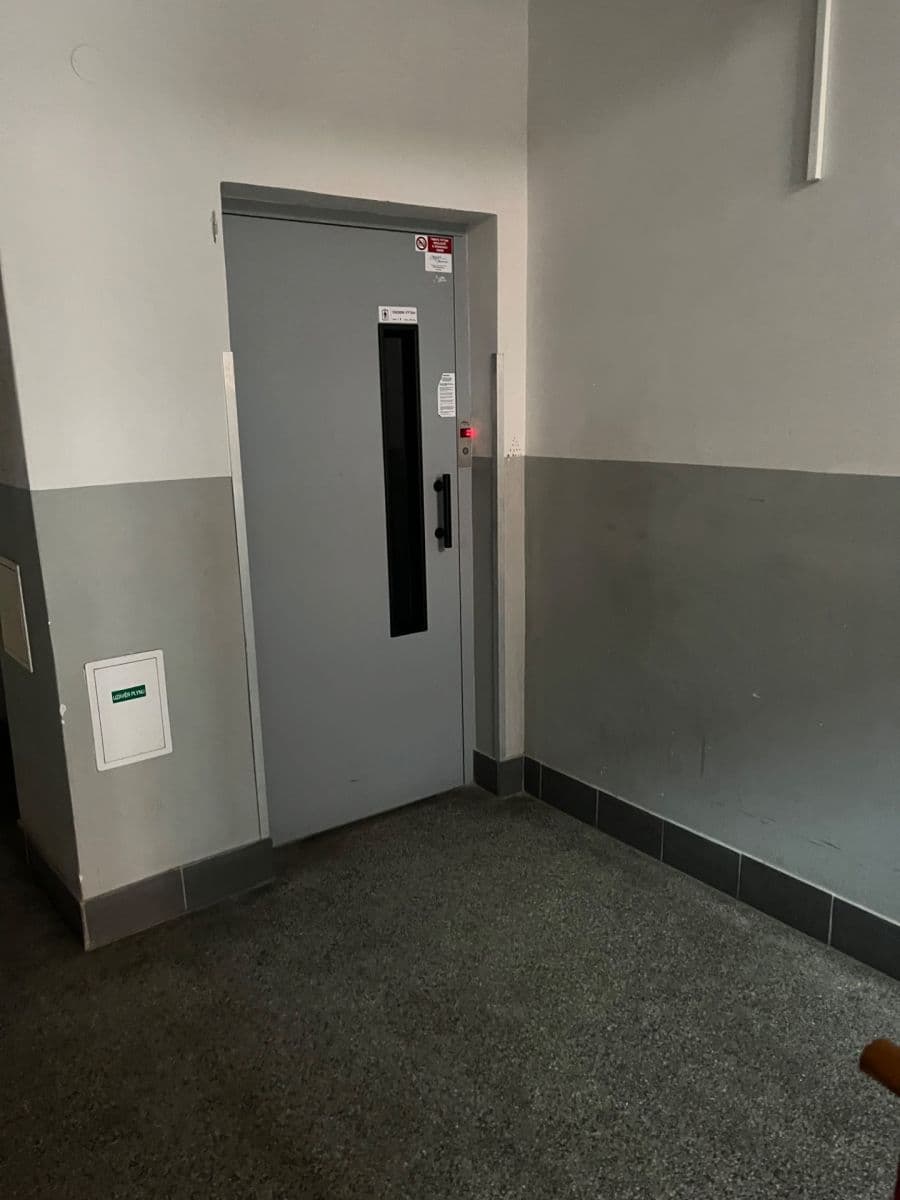 2 bedroom flat to rent, 65 m², 28. pluku, Prague, Prague 2 bedroom flat to rent, 65 m², 28. pluku, Prague, Prague