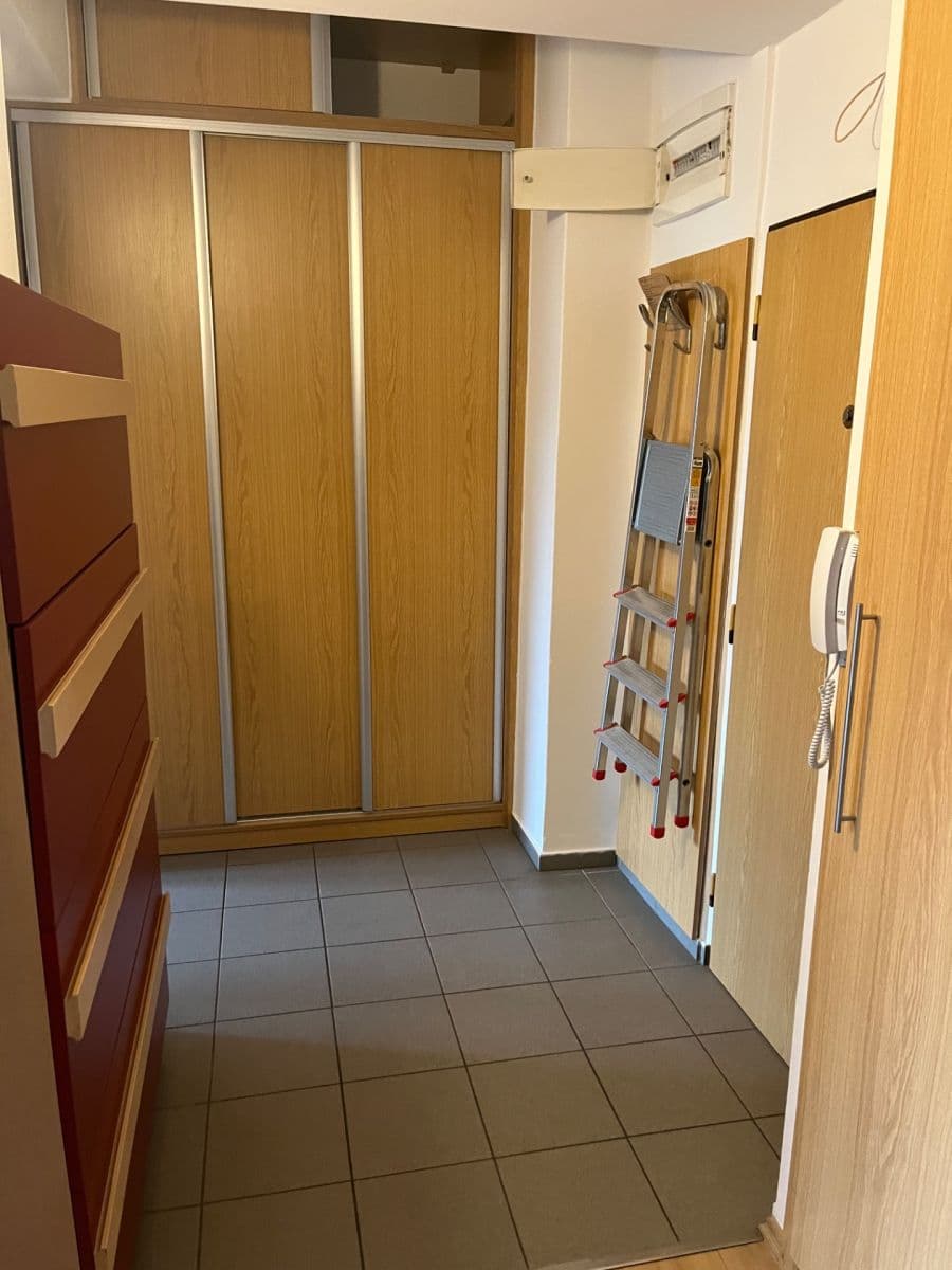 2 bedroom flat to rent, 65 m², 28. pluku, Prague, Prague 2 bedroom flat to rent, 65 m², 28. pluku, Prague, Prague