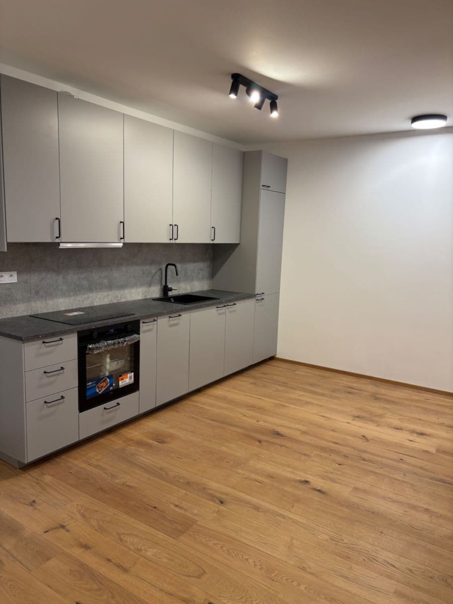 Studio flat to rent, 31 m², Starokošířská, Prague, Prague Studio flat to rent, 31 m², Starokošířská, Prague, Prague