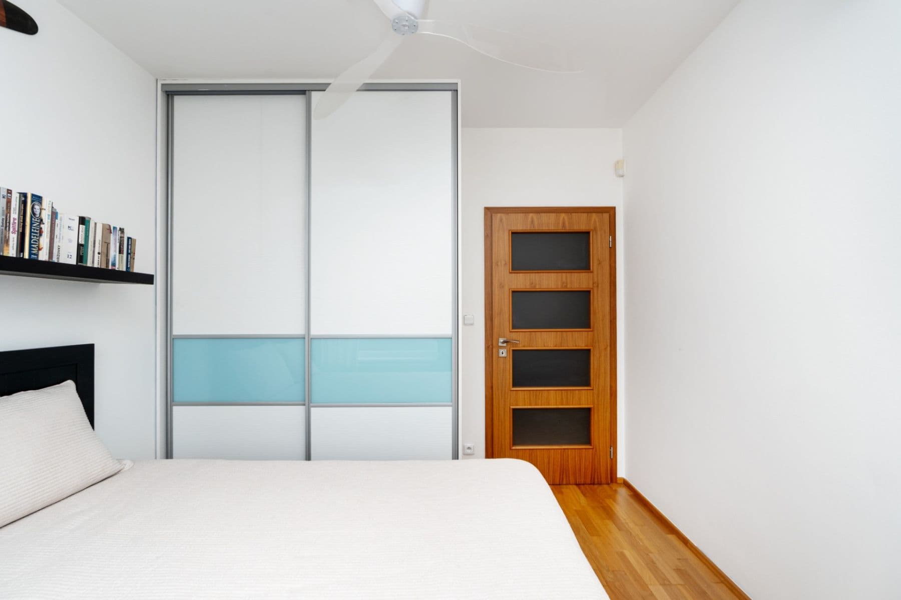 3 bedroom with open-plan kitchen flat to rent, 93 m², Sazovická, Prague, Prague 3 bedroom with open-plan kitchen flat to rent, 93 m², Sazovická, Prague, Prague