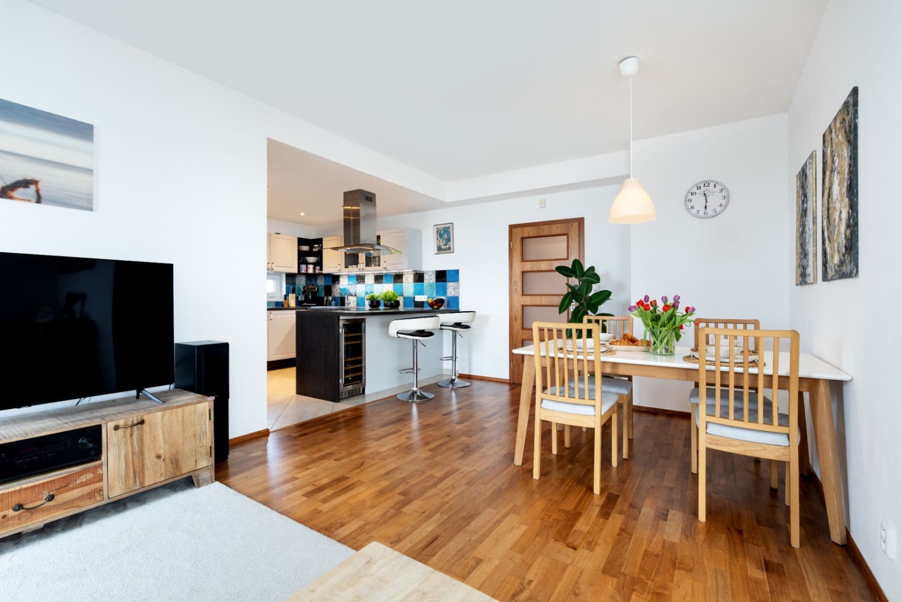 3 bedroom with open-plan kitchen flat to rent, 93 m², Sazovická, Prague, Prague 3 bedroom with open-plan kitchen flat to rent, 93 m², Sazovická, Prague, Prague