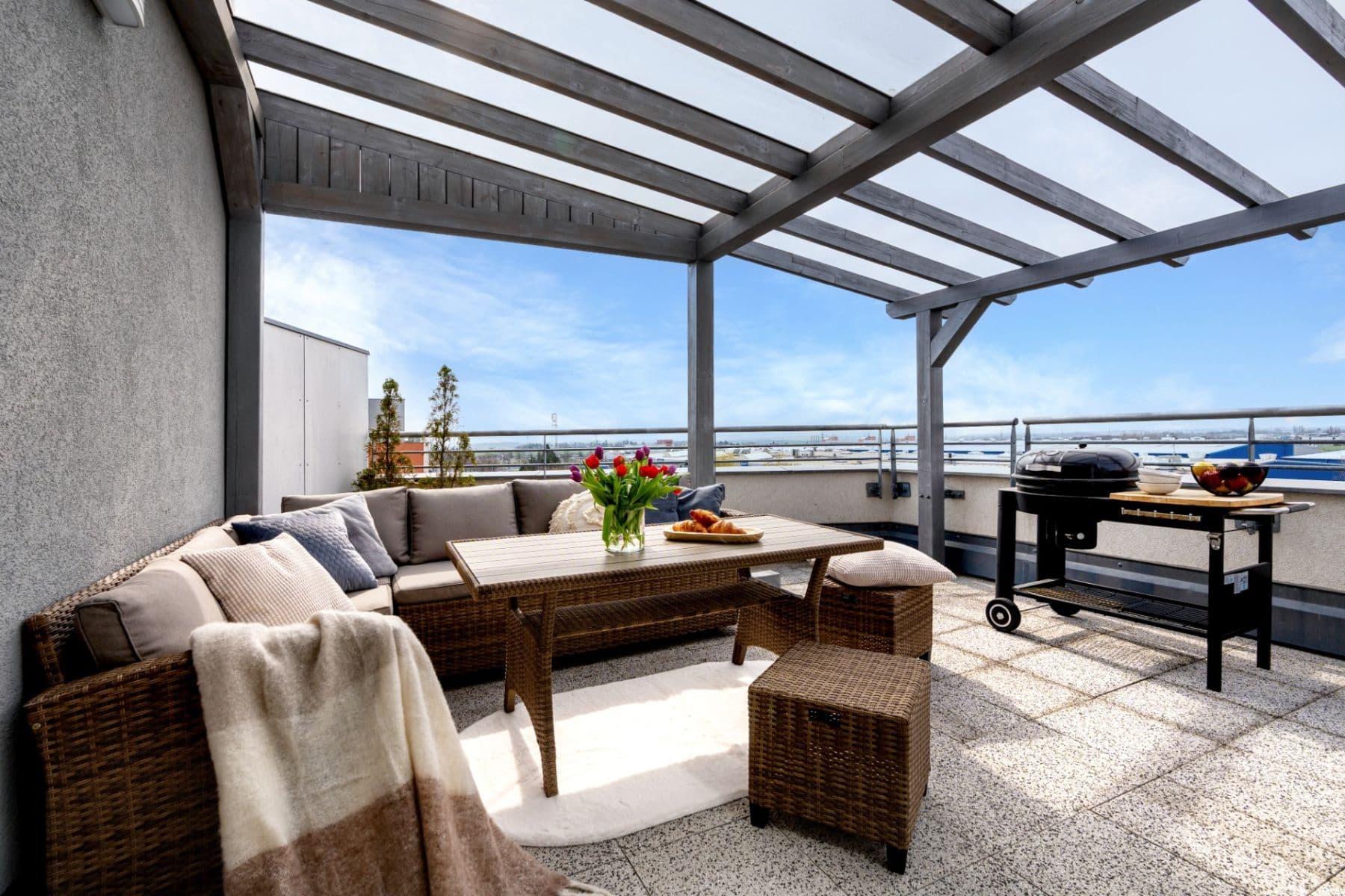 3 bedroom with open-plan kitchen flat to rent, 93 m², Sazovická, Prague, Prague 3 bedroom with open-plan kitchen flat to rent, 93 m², Sazovická, Prague, Prague