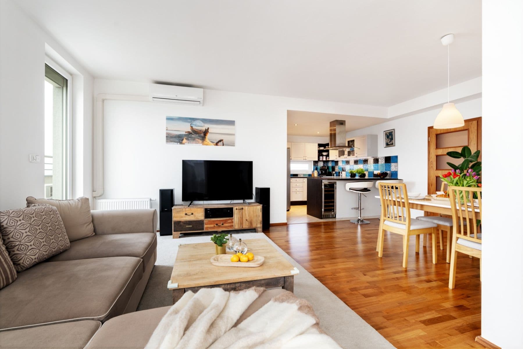 3 bedroom with open-plan kitchen flat to rent, 93 m², Sazovická, Prague, Prague 3 bedroom with open-plan kitchen flat to rent, 93 m², Sazovická, Prague, Prague