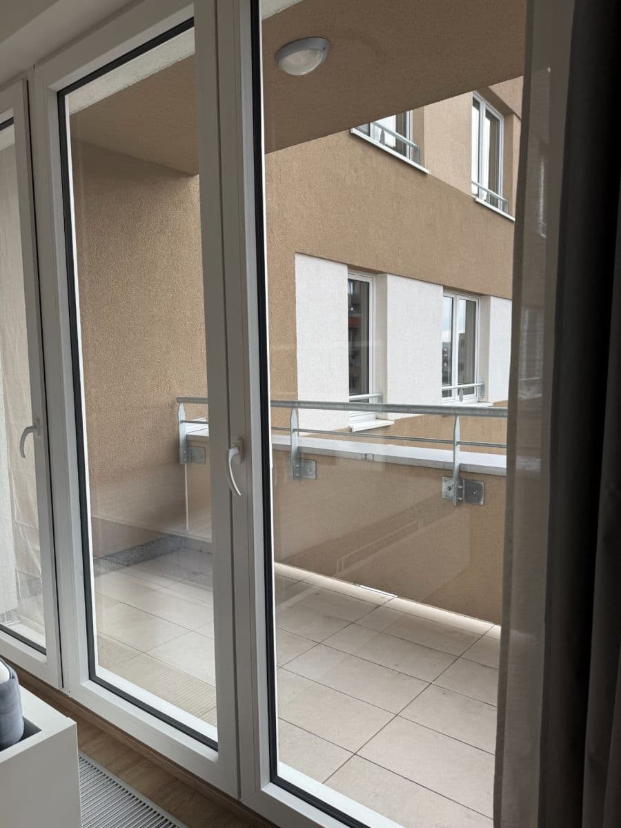 Studio flat to rent, 38 m², Mantovská, Prague, Prague Studio flat to rent, 38 m², Mantovská, Prague, Prague