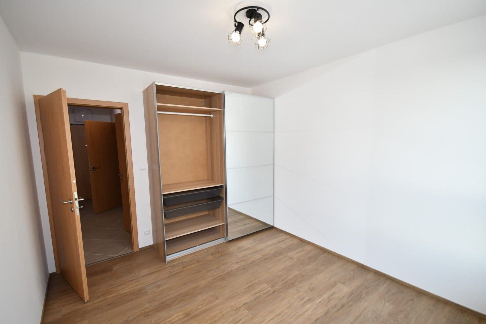 1 bedroom with open-plan kitchen flat to rent, 60 m², Stočesova, Prague, Prague 1 bedroom with open-plan kitchen flat to rent, 60 m², Stočesova, Prague, Prague