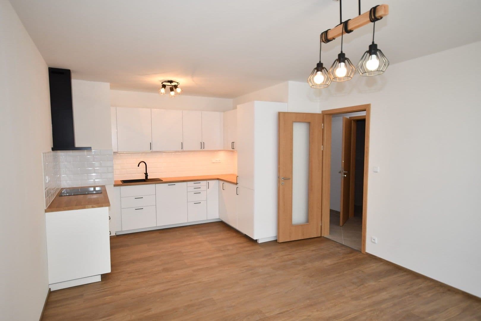 1 bedroom with open-plan kitchen flat to rent, 60 m², Stočesova, Prague, Prague 1 bedroom with open-plan kitchen flat to rent, 60 m², Stočesova, Prague, Prague