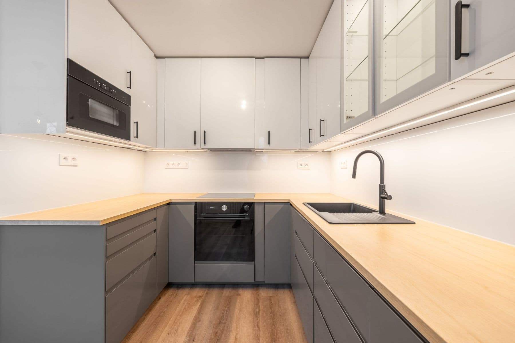 3 bedroom flat for sale, 77 m², Prosecká, Prague, Prague 3 bedroom flat for sale, 77 m², Prosecká, Prague, Prague