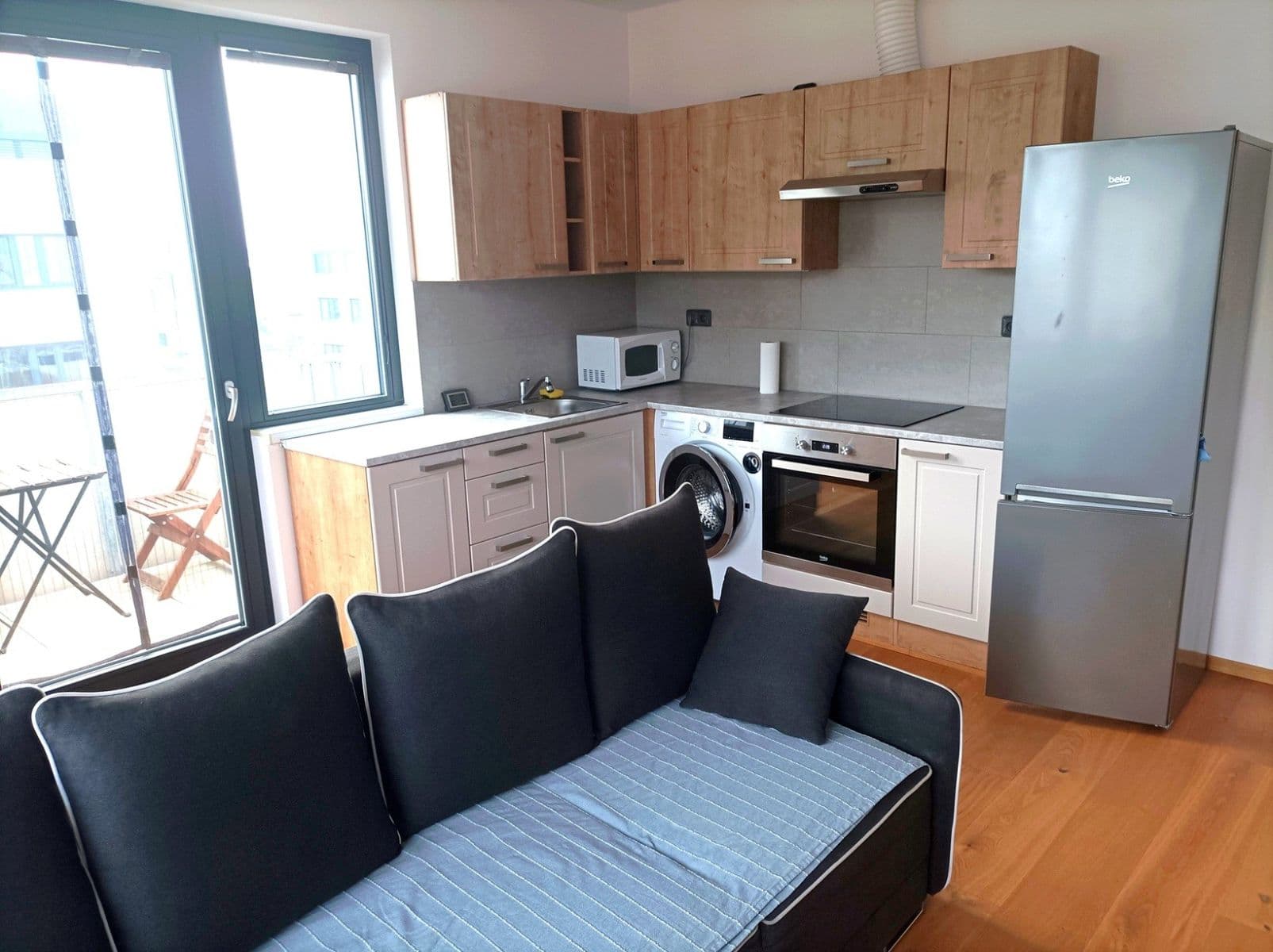 1 bedroom with open-plan kitchen flat to rent, 40 m², Karla IV., Horoměřice, Středočeský Region 1 bedroom with open-plan kitchen flat to rent, 40 m², Karla IV., Horoměřice, Středočeský Region