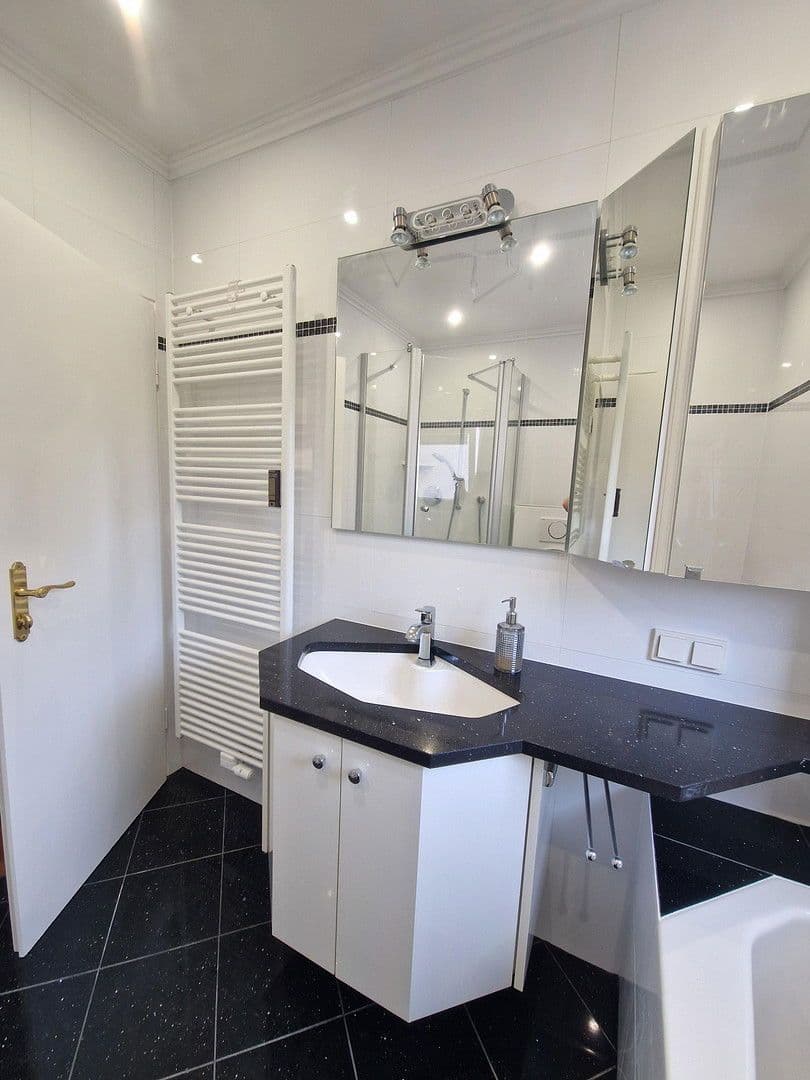 4 bedroom flat for sale, 118 m², Saalburgstr., Oberursel (Taunus), Hesse 4 bedroom flat for sale, 118 m², Saalburgstr., Oberursel (Taunus), Hesse