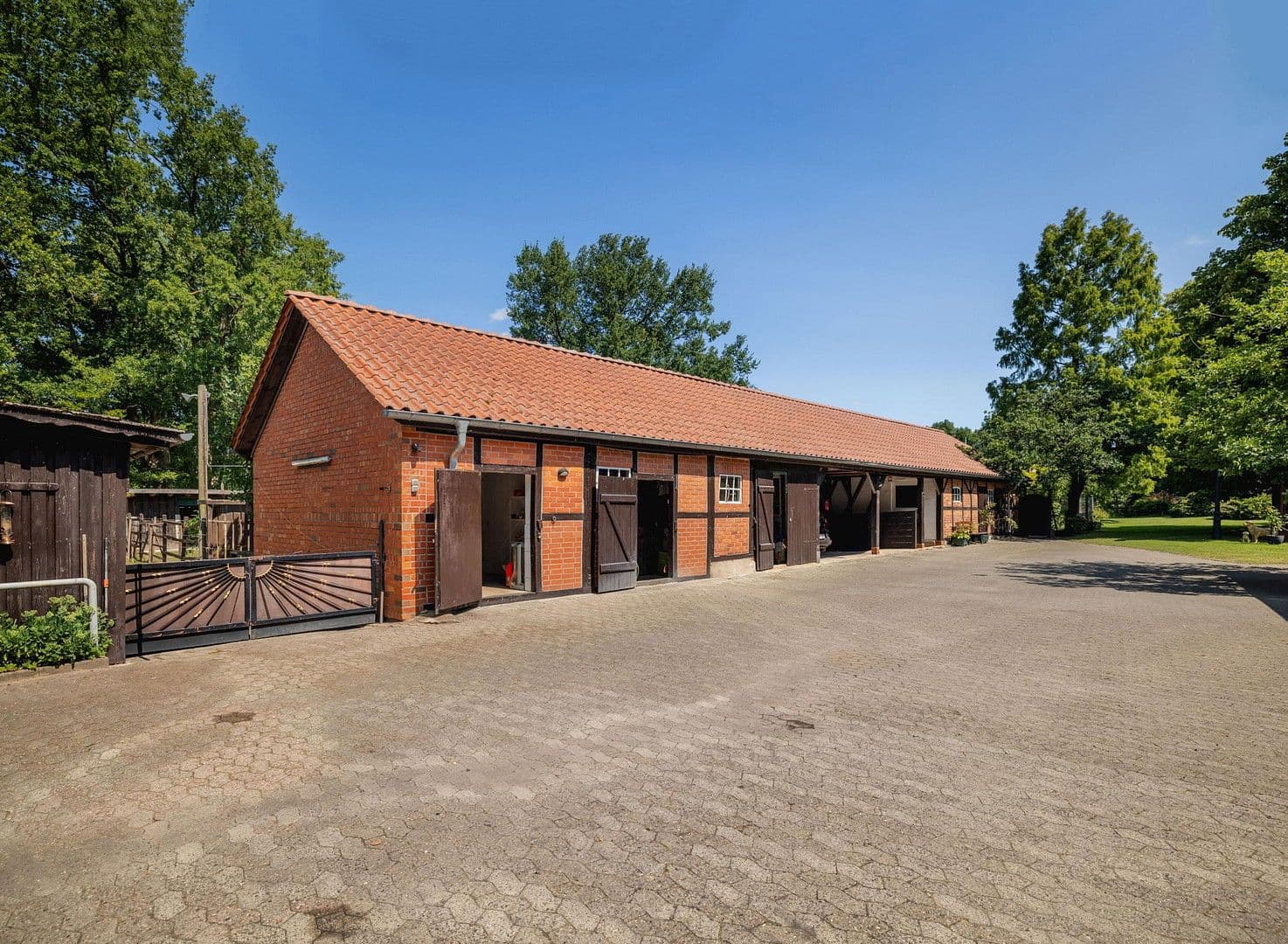 house for sale, 683 m², Bleckede, Lower Saxony house for sale, 683 m², Bleckede, Lower Saxony