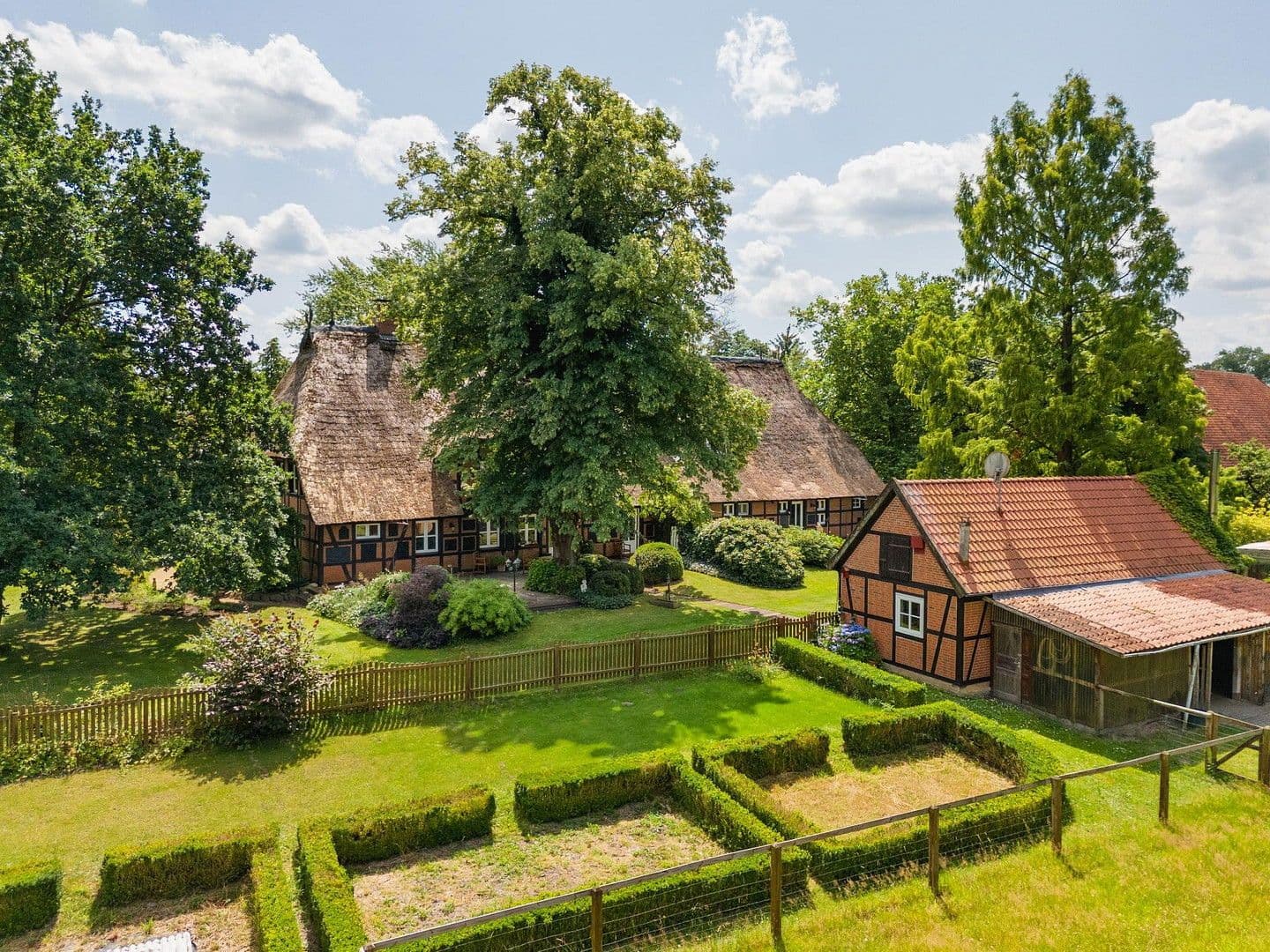 house for sale, 683 m², Bleckede, Lower Saxony house for sale, 683 m², Bleckede, Lower Saxony