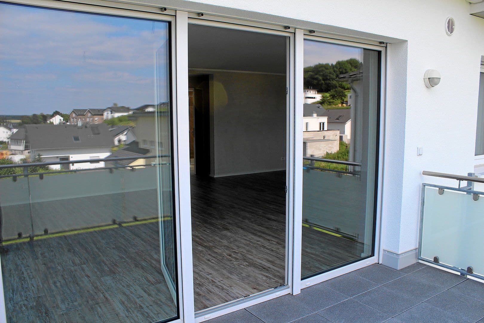 3 bedroom flat to rent, 94 m², Domblick 61, Königswinter, North Rhine-Westphalia 3 bedroom flat to rent, 94 m², Domblick 61, Königswinter, North Rhine-Westphalia