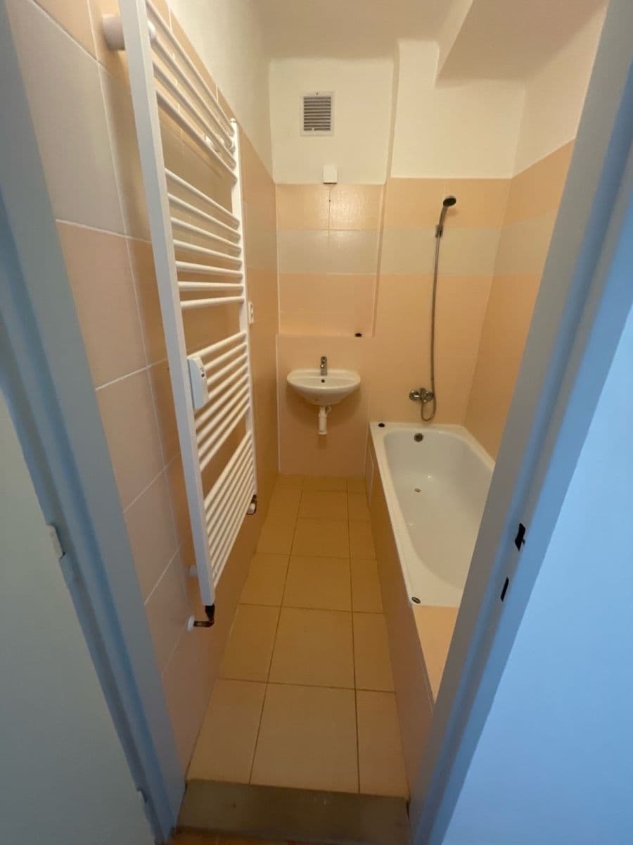 1 bedroom flat to rent, 35 m², Čs. exilu, Ostrava, Moravskoslezský Region 1 bedroom flat to rent, 35 m², Čs. exilu, Ostrava, Moravskoslezský Region