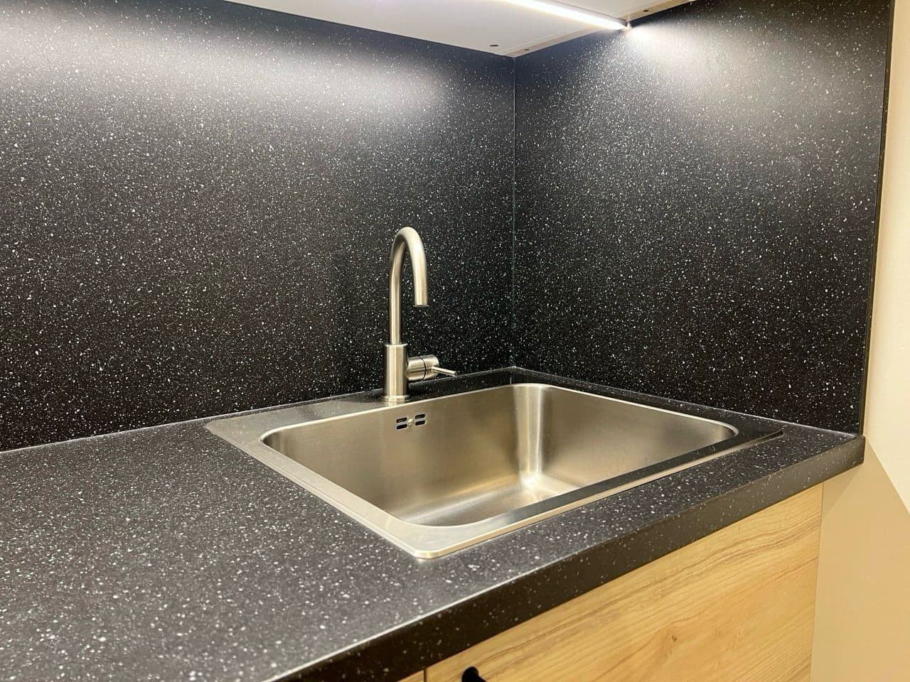 Studio flat to rent, 36 m², Počernická, Prague, Prague Studio flat to rent, 36 m², Počernická, Prague, Prague