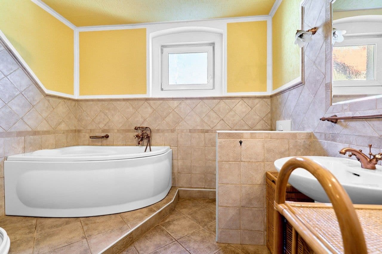 3 bedroom flat to rent, 89 m², Nerudova, Karlovy Vary, Karlovarský Region 3 bedroom flat to rent, 89 m², Nerudova, Karlovy Vary, Karlovarský Region