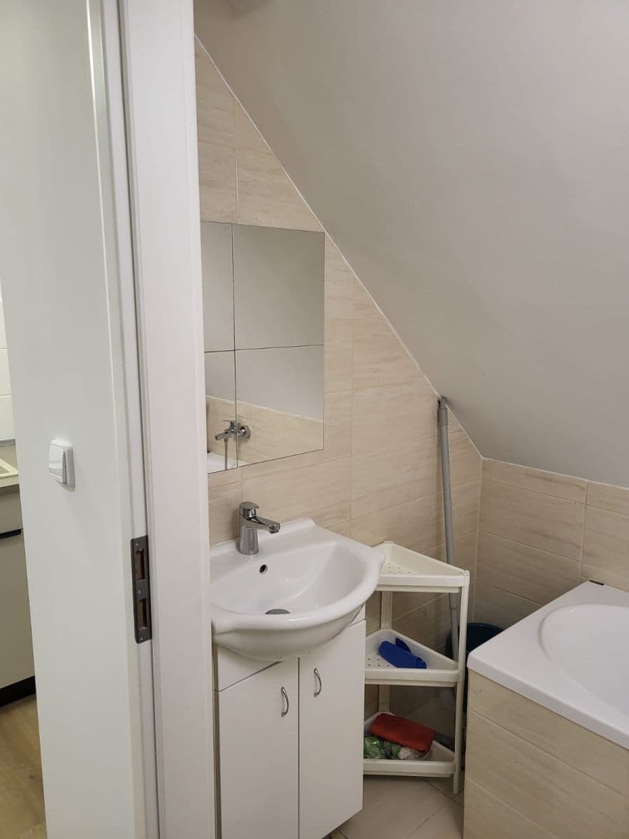 1 bedroom flat to rent, 36 m², Halenkovská, Prague, Prague 1 bedroom flat to rent, 36 m², Halenkovská, Prague, Prague