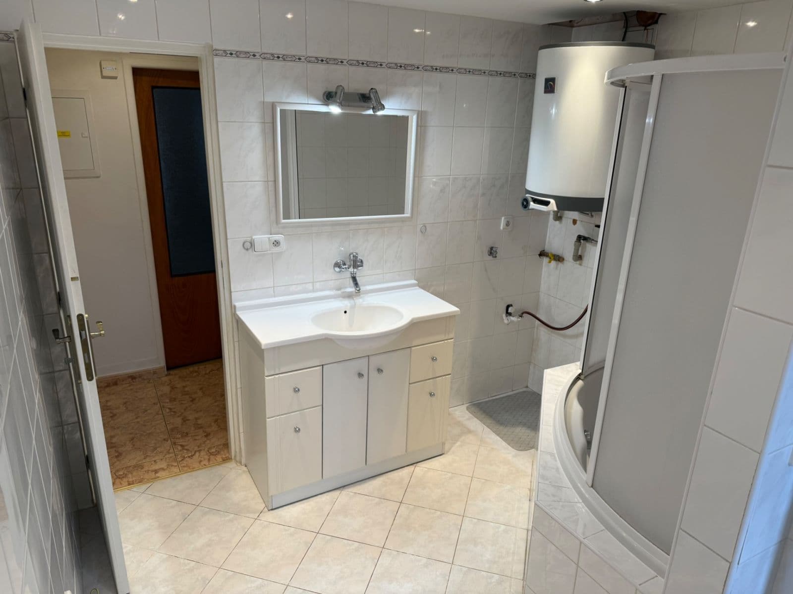 2 bedroom flat to rent, 48 m², Mikoláše Alše, Kolín, Středočeský Region 2 bedroom flat to rent, 48 m², Mikoláše Alše, Kolín, Středočeský Region