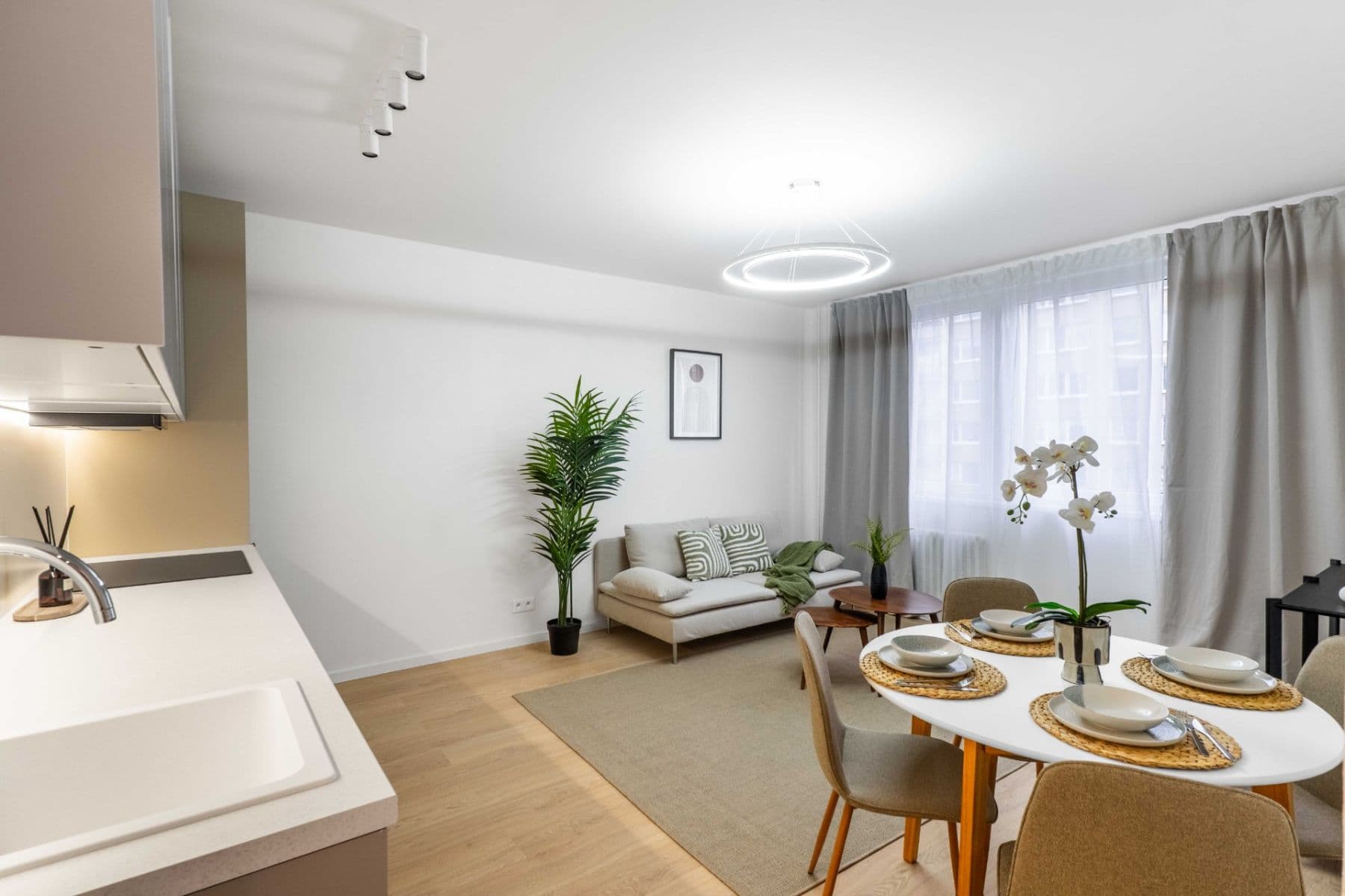 4 bedroom with open-plan kitchen flat for sale, 95 m², Pražského, Prague, Prague 4 bedroom with open-plan kitchen flat for sale, 95 m², Pražského, Prague, Prague