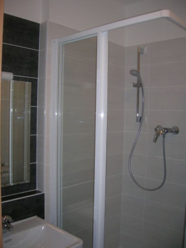 Studio flat to rent, 26 m², U Slovanky, Prague, Prague Studio flat to rent, 26 m², U Slovanky, Prague, Prague