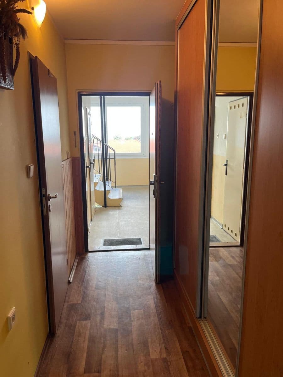 1 bedroom with open-plan kitchen flat for sale, 43 m², Moravcova, Kolín, Středočeský Region 1 bedroom with open-plan kitchen flat for sale, 43 m², Moravcova, Kolín, Středočeský Region