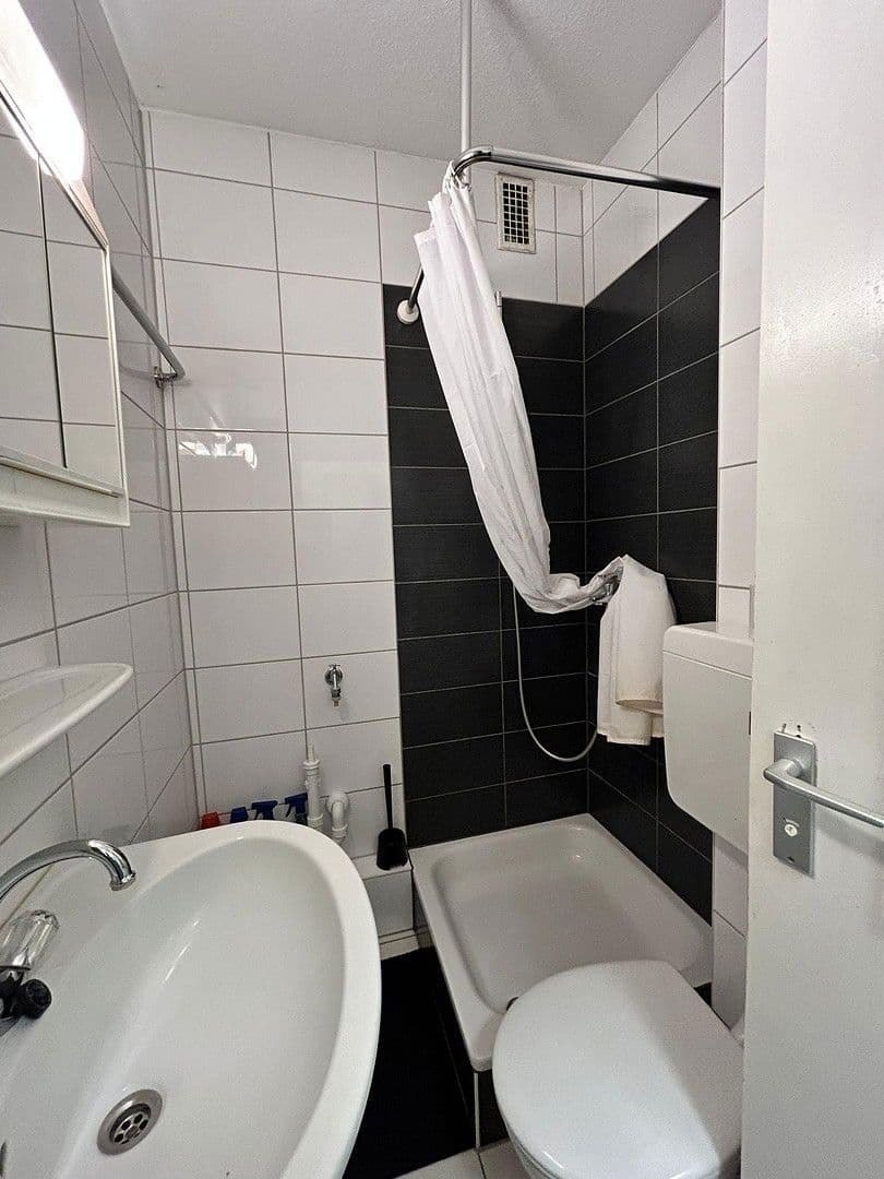 1 bedroom flat to rent, 30 m², Kronberger Straße 7, Frankfurt am Main, Hesse 1 bedroom flat to rent, 30 m², Kronberger Straße 7, Frankfurt am Main, Hesse