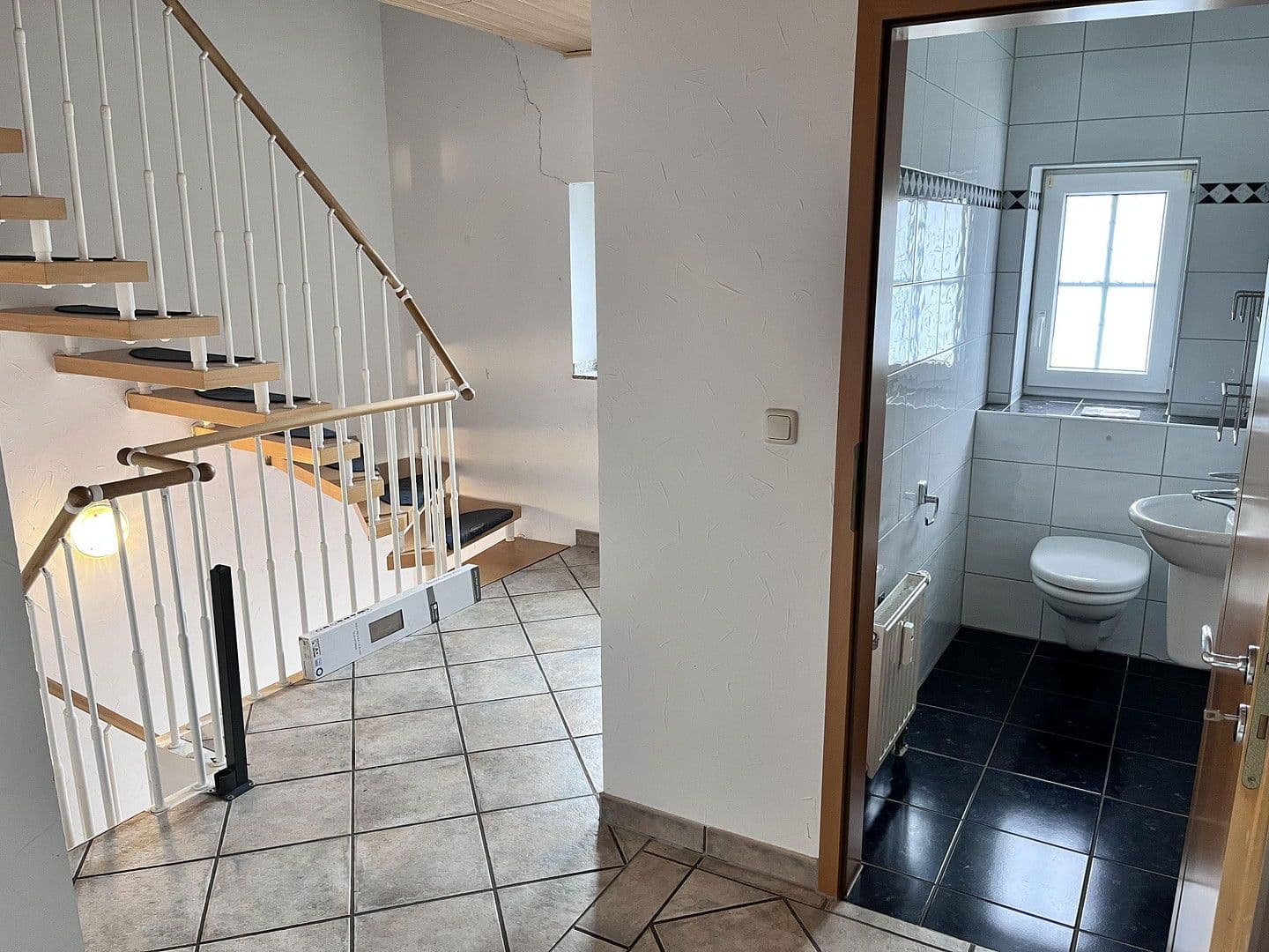 2 bedroom with open-plan kitchen flat to rent, 160 m², Heinsberg, North Rhine-Westphalia 2 bedroom with open-plan kitchen flat to rent, 160 m², Heinsberg, North Rhine-Westphalia