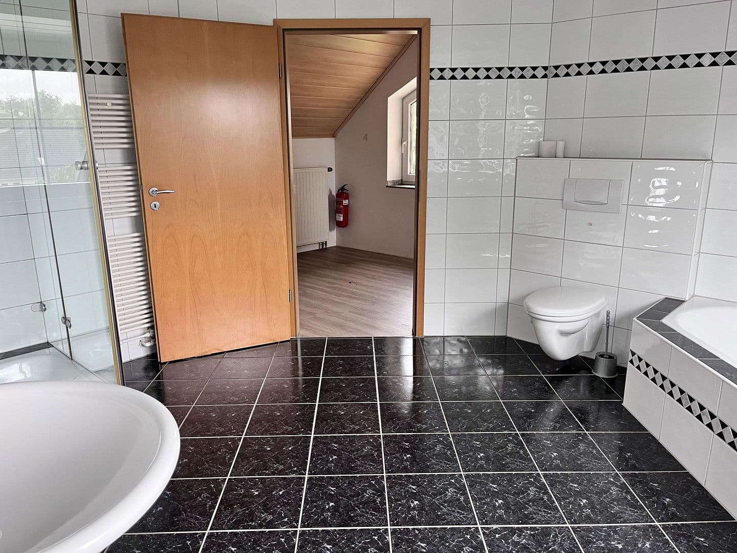2 bedroom with open-plan kitchen flat to rent, 160 m², Heinsberg, North Rhine-Westphalia 2 bedroom with open-plan kitchen flat to rent, 160 m², Heinsberg, North Rhine-Westphalia