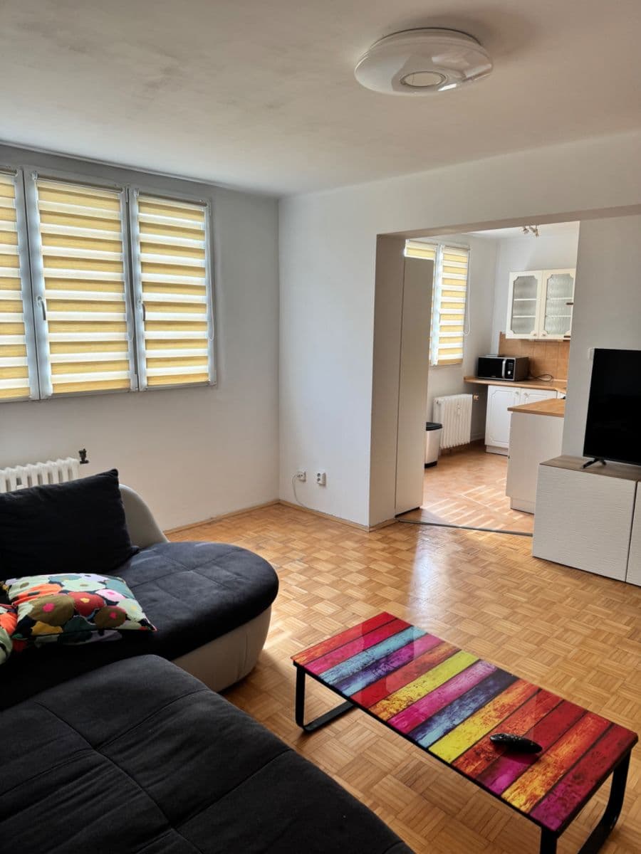 2 bedroom with open-plan kitchen flat to rent, 72 m², Jičínská, Mladá Boleslav, Středočeský Region 2 bedroom with open-plan kitchen flat to rent, 72 m², Jičínská, Mladá Boleslav, Středočeský Region