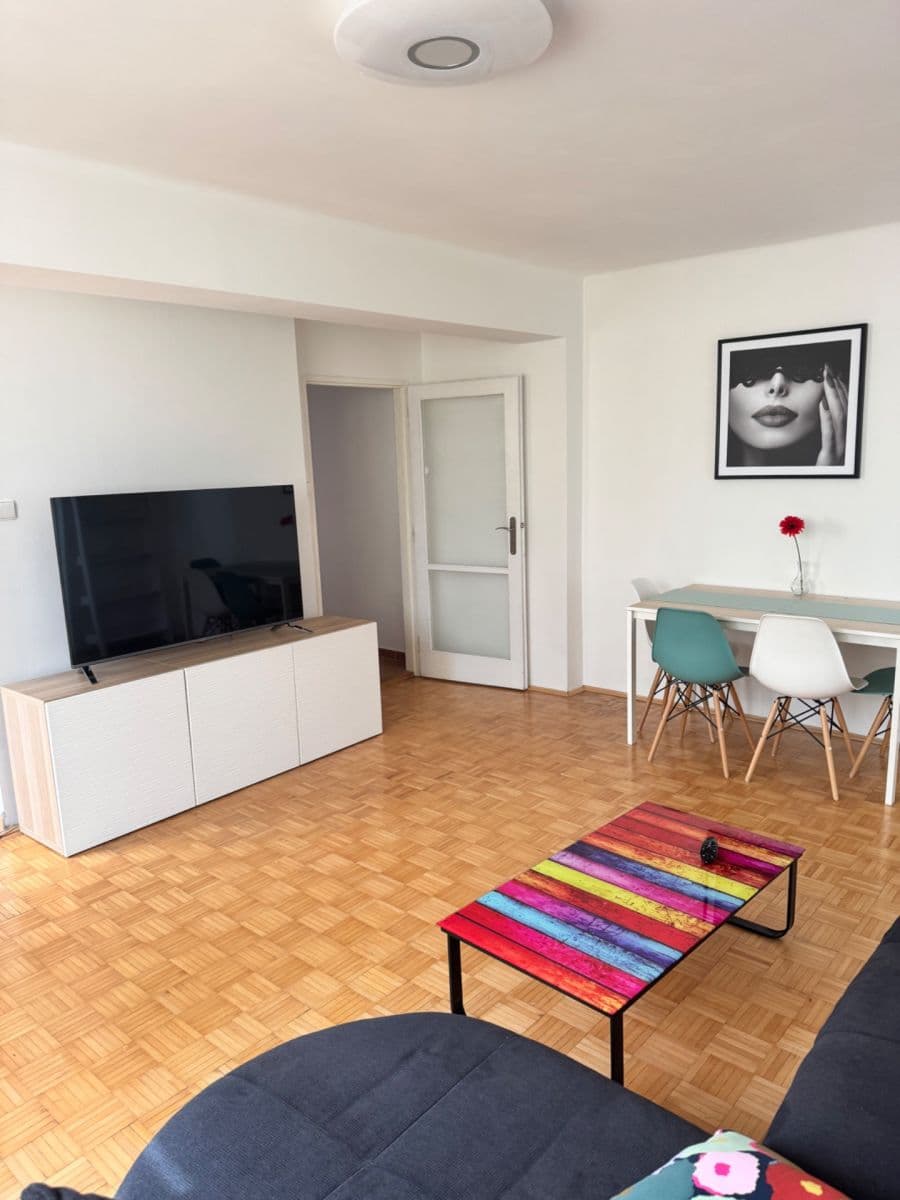 2 bedroom with open-plan kitchen flat to rent, 72 m², Jičínská, Mladá Boleslav, Středočeský Region 2 bedroom with open-plan kitchen flat to rent, 72 m², Jičínská, Mladá Boleslav, Středočeský Region