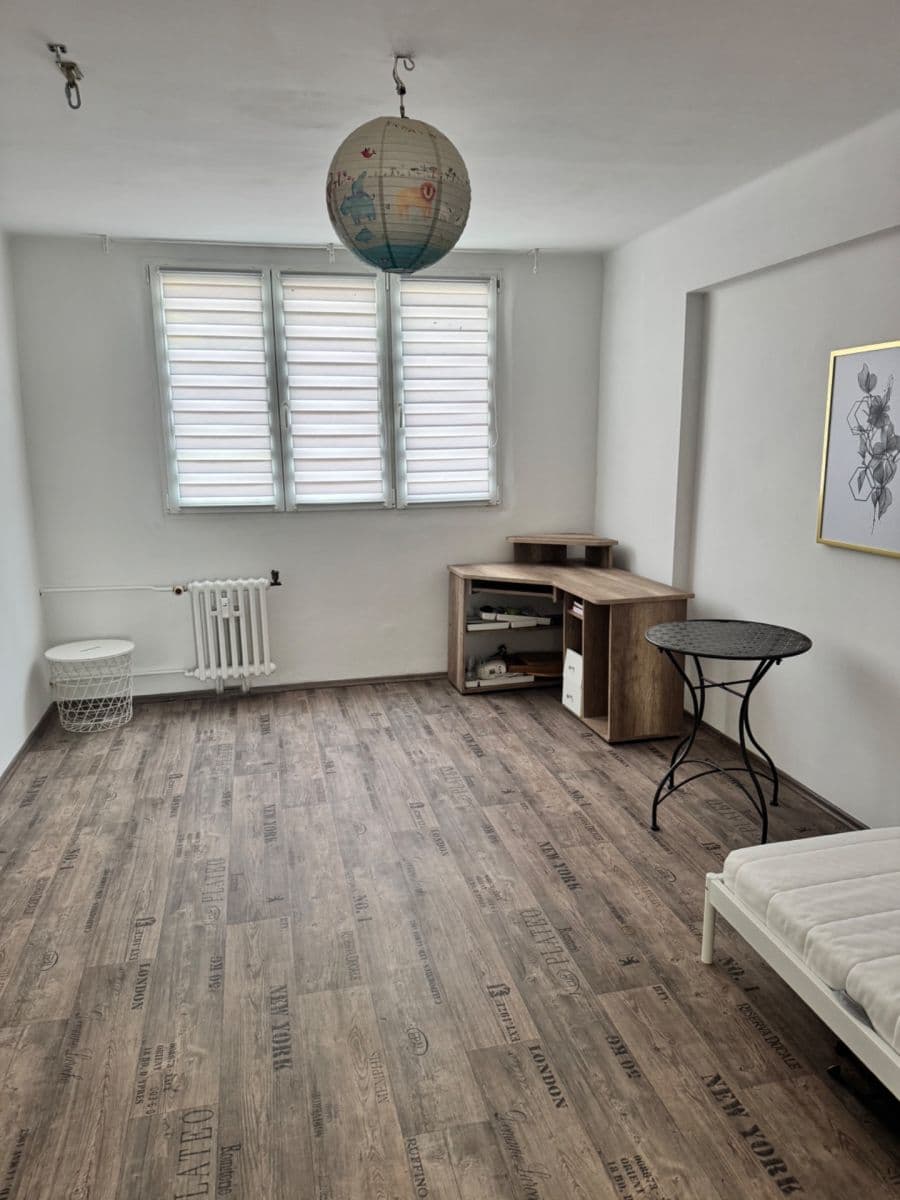 2 bedroom with open-plan kitchen flat to rent, 72 m², Jičínská, Mladá Boleslav, Středočeský Region 2 bedroom with open-plan kitchen flat to rent, 72 m², Jičínská, Mladá Boleslav, Středočeský Region