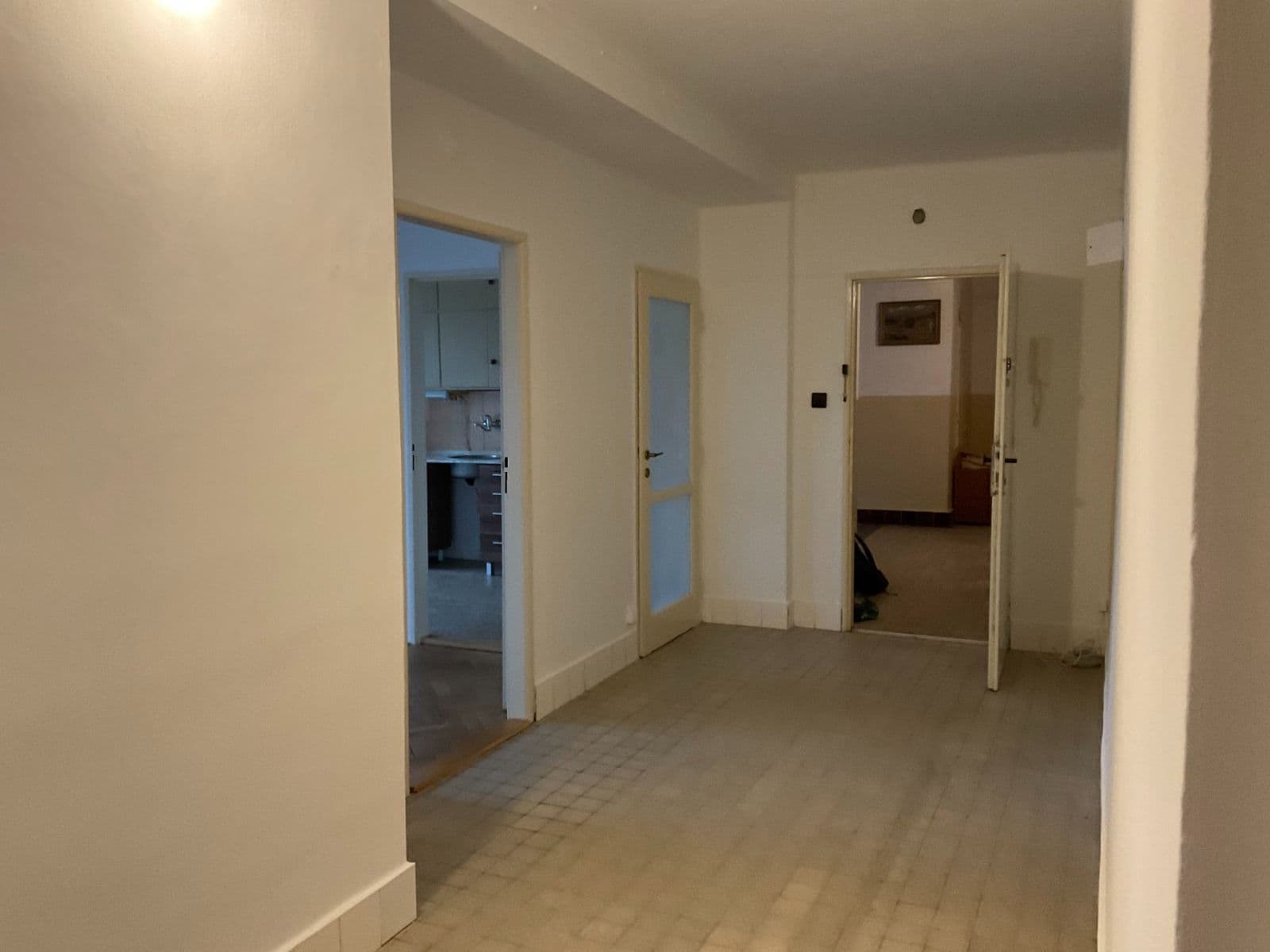 3 bedroom flat to rent, 84 m², Jilemnického, Pardubice, Pardubický Region 3 bedroom flat to rent, 84 m², Jilemnického, Pardubice, Pardubický Region