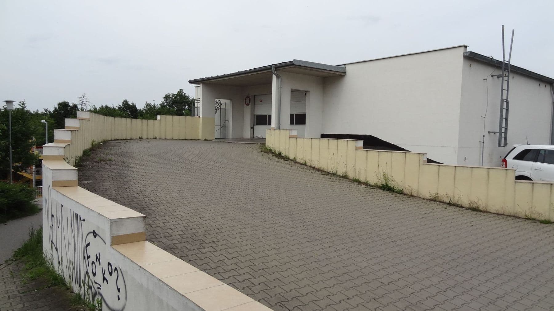 garage to rent, 17 m², Žarošická, Brno, Jihomoravský Region garage to rent, 17 m², Žarošická, Brno, Jihomoravský Region