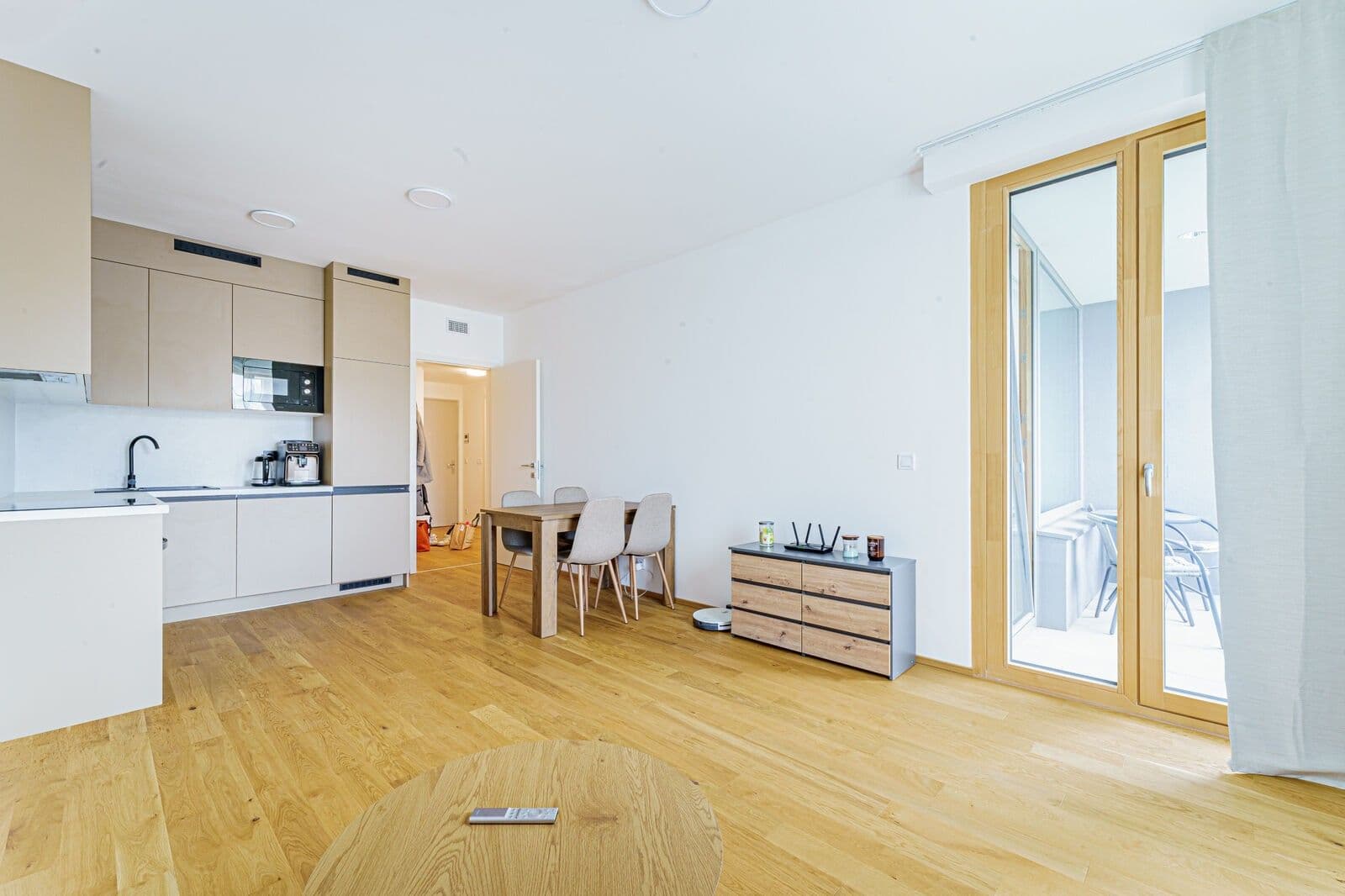 1 bedroom with open-plan kitchen flat to rent, 59 m², U Komína, Prague, Prague 1 bedroom with open-plan kitchen flat to rent, 59 m², U Komína, Prague, Prague