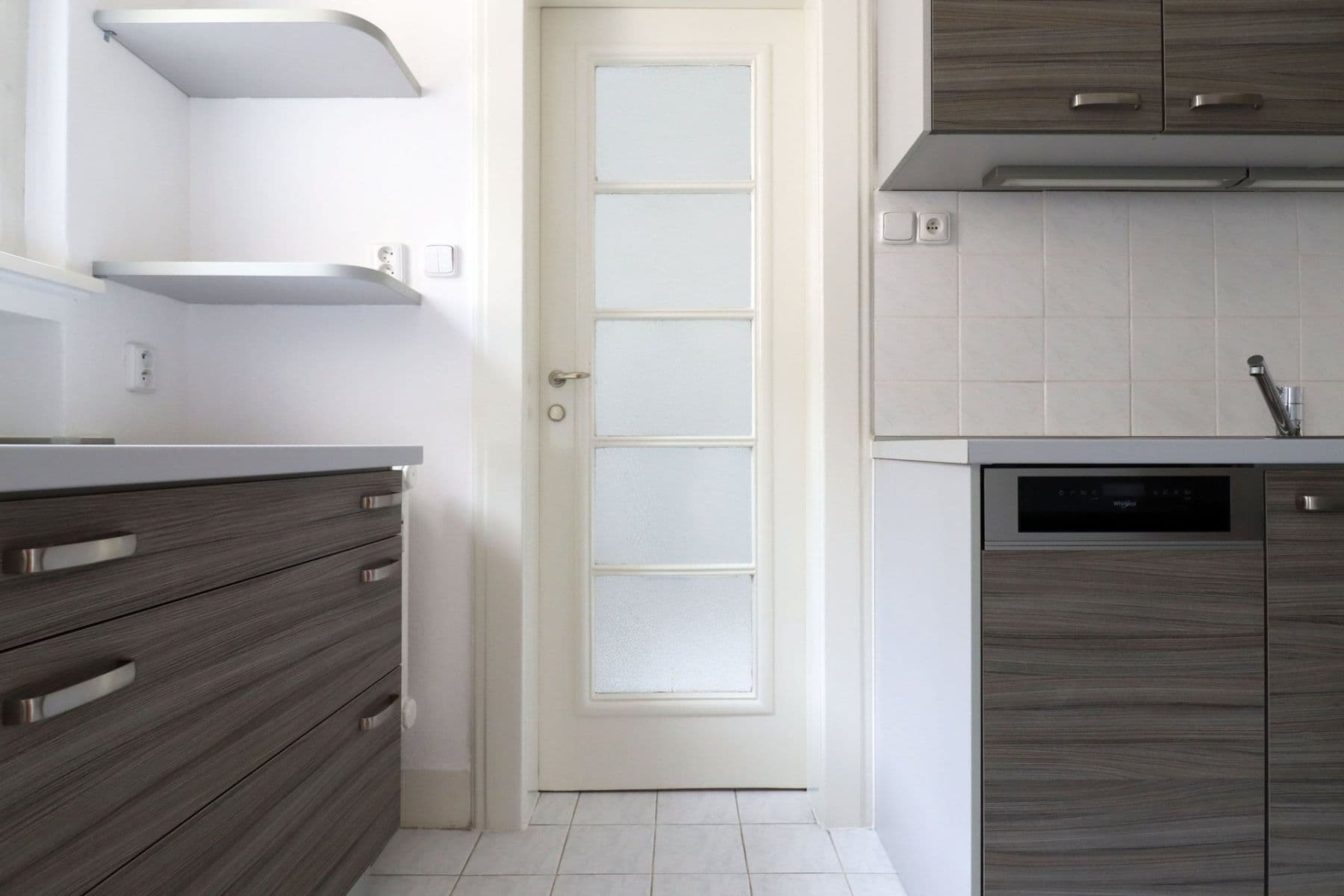 2 bedroom flat to rent, 70 m², U smaltovny, Prague, Prague 2 bedroom flat to rent, 70 m², U smaltovny, Prague, Prague